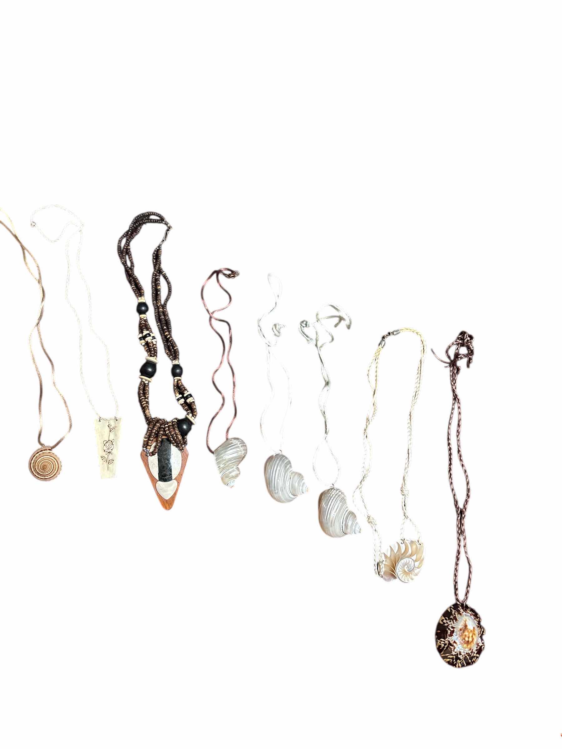 Photo 1 of (8)PCS SHELL FASHION JEWELRY