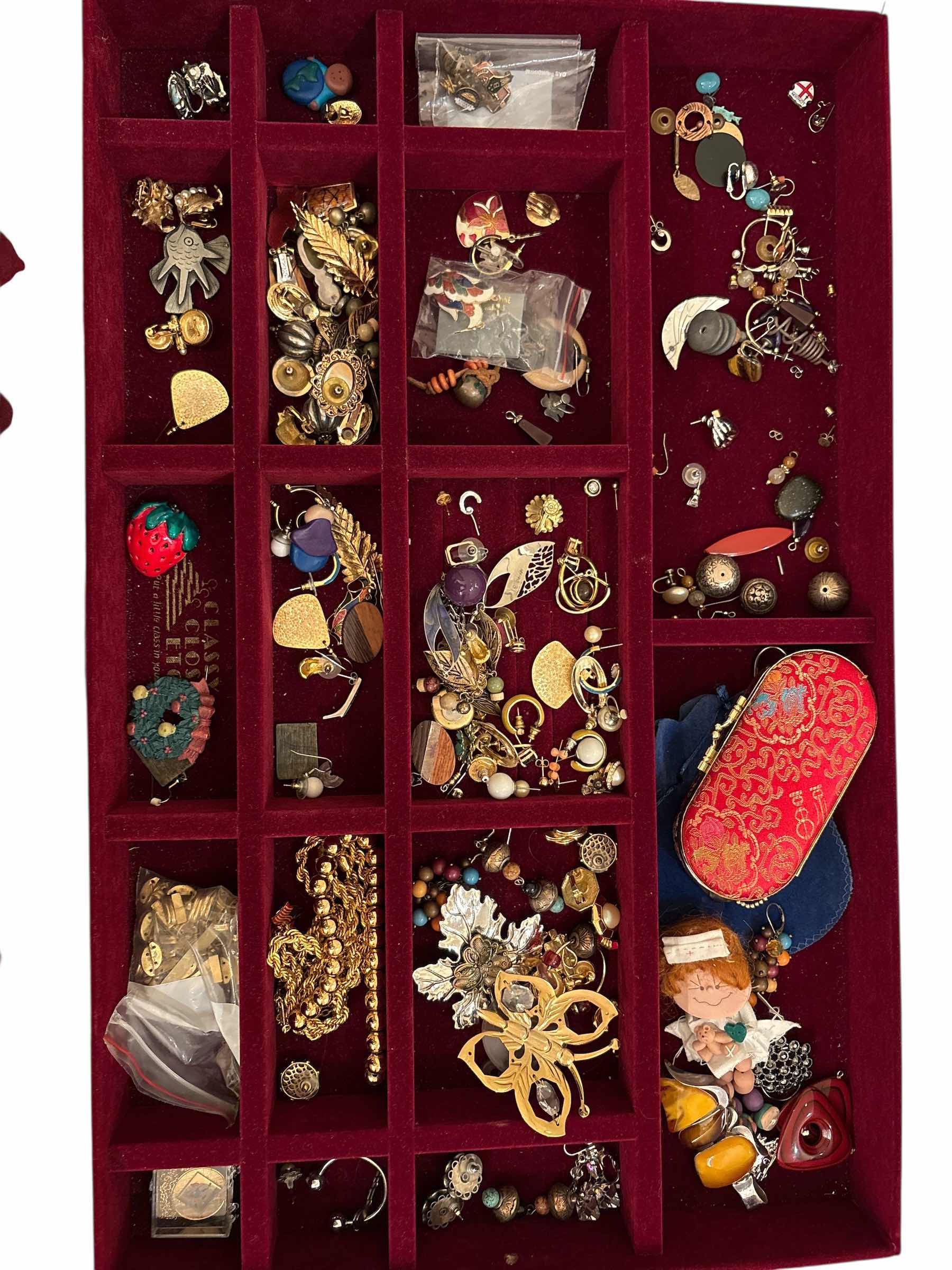 Photo 1 of FASHION JEWELRY