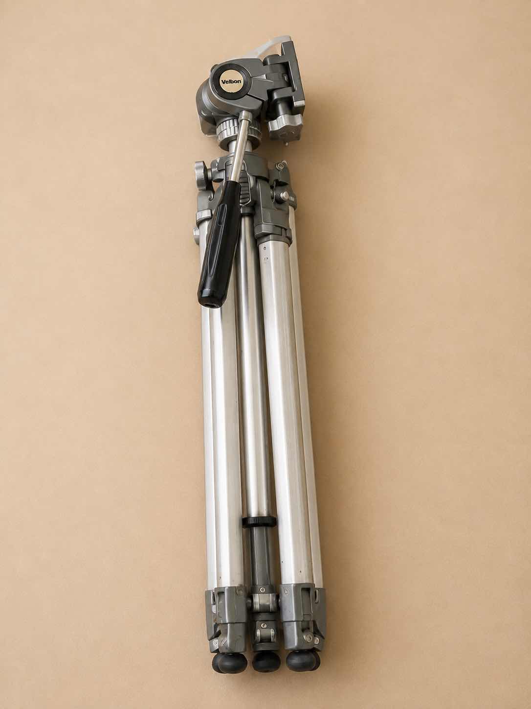 Photo 1 of VALBON TRIPOD