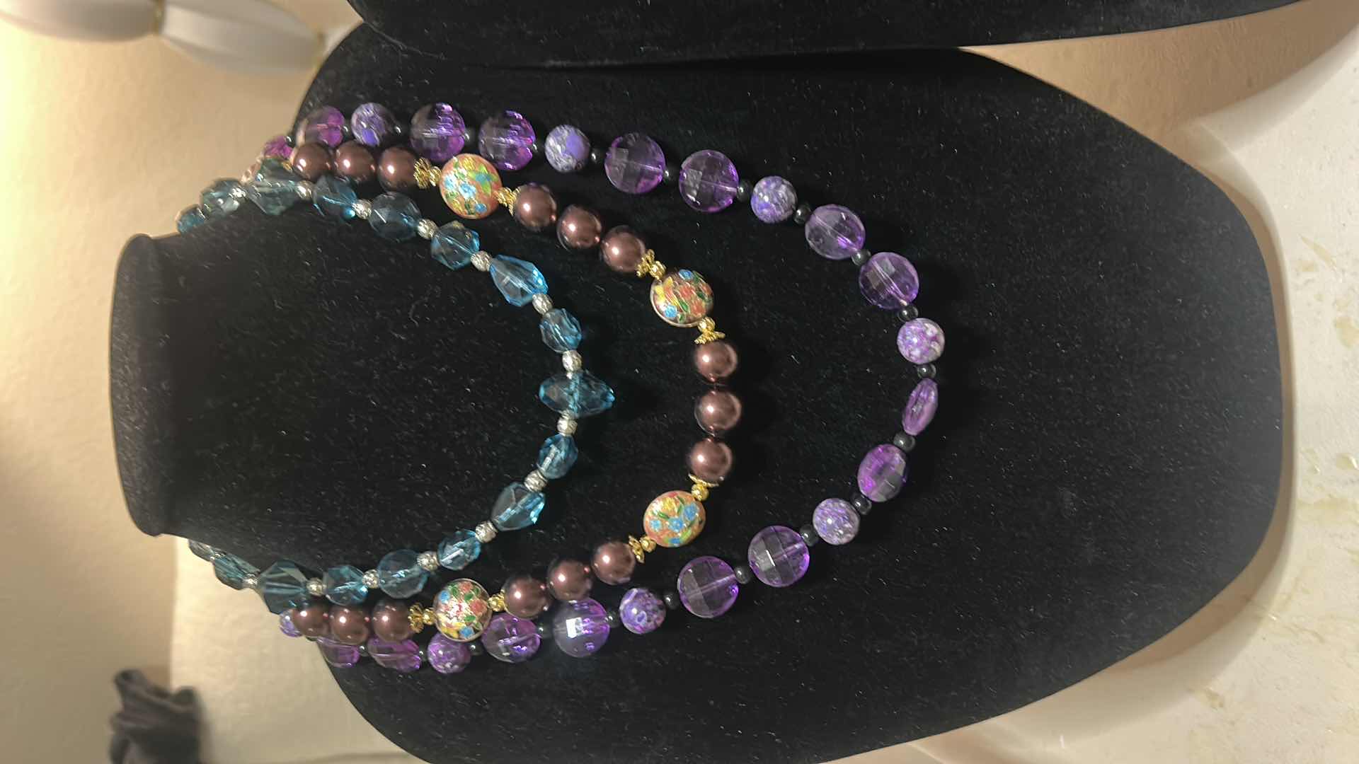 Photo 2 of 5 - FASHION JEWELRY PIECES - CUSTOM DESIGNED NECKLACES