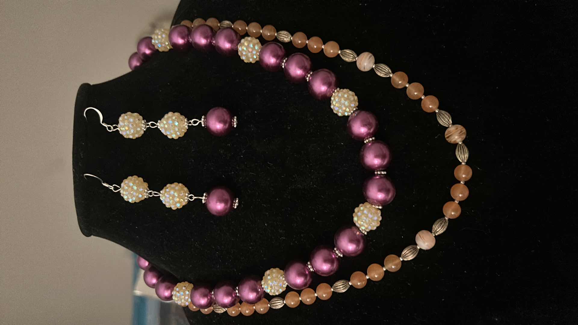 Photo 1 of 7- FASHION JEWELRY PIECES - 5 CUSTOM DESIGNED NECKLACES & 2 PAIRS EARRINGS