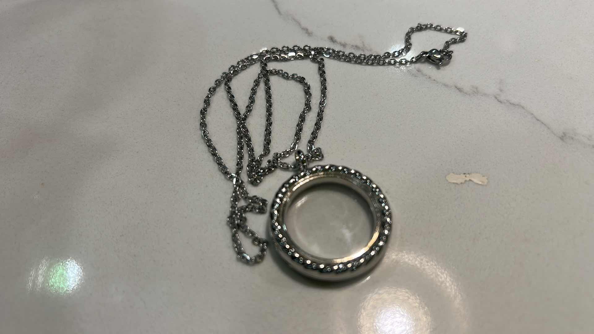 Photo 1 of 3 NECKLACES AND 2 BRACELETS