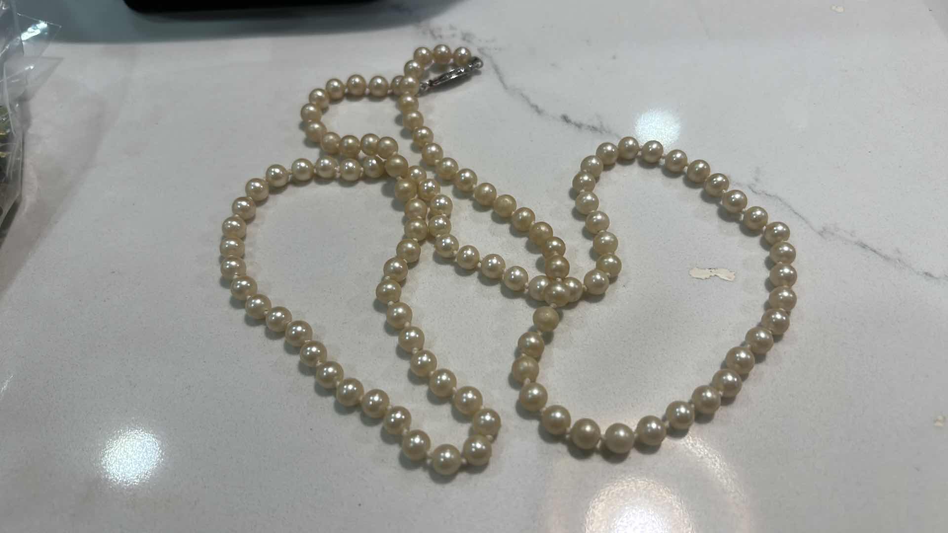 Photo 3 of 3 NECKLACES AND 2 BRACELETS