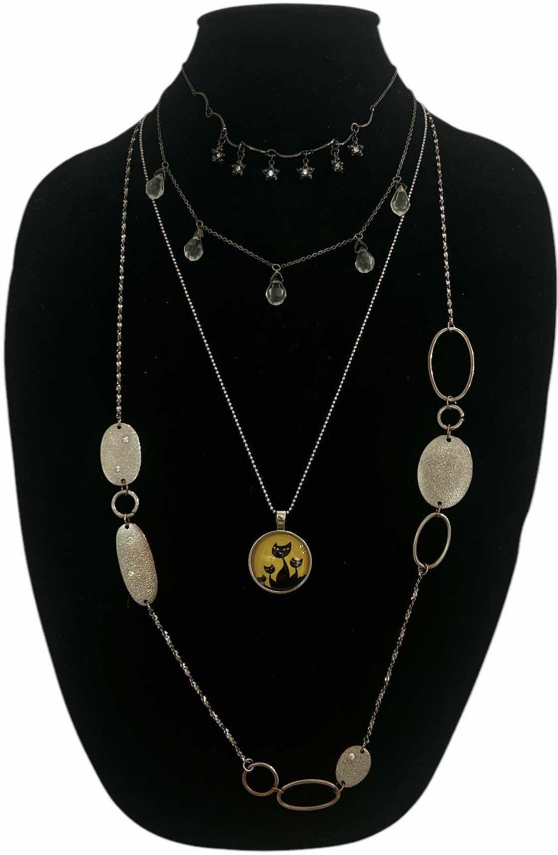 Photo 1 of 4 NECKLACES