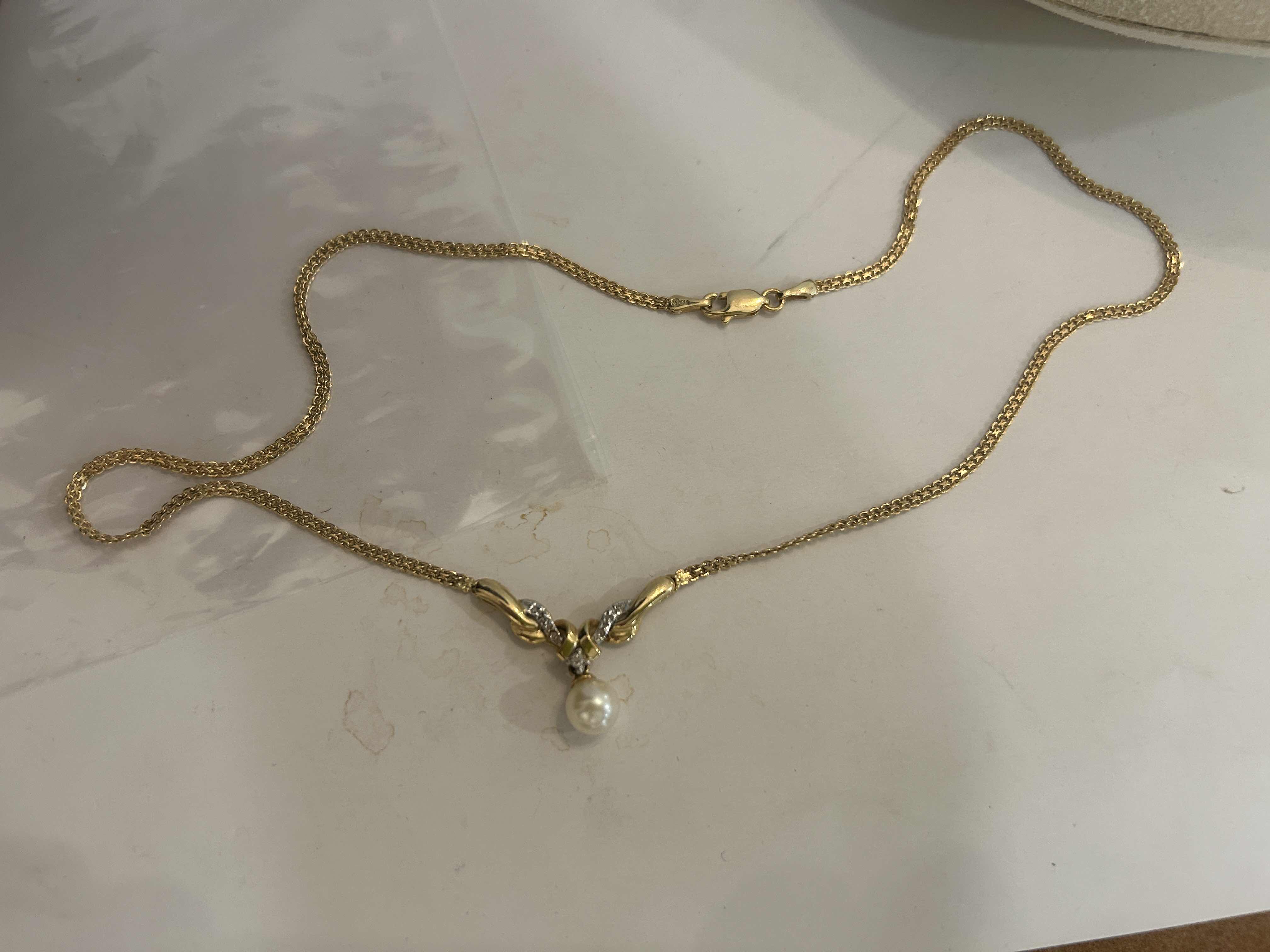 Photo 1 of 14K GOLD NECKLACE WITH PEARL 16”