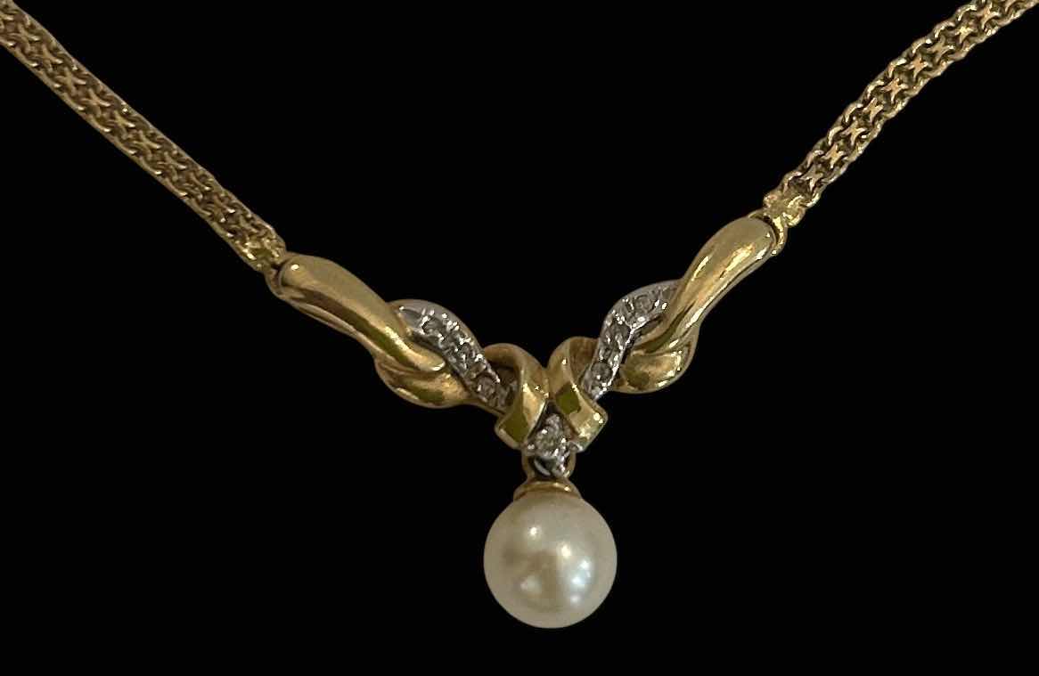 Photo 1 of 14K GOLD NECKLACE WITH PEARL 16”