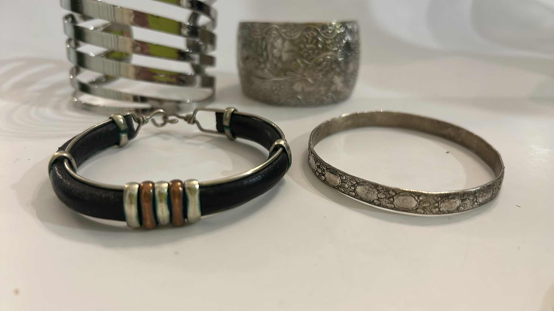 Photo 1 of 6 WOMENS BRACELETS