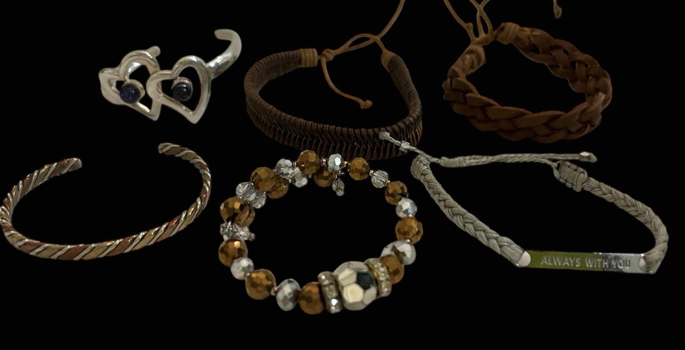 Photo 1 of 6 WOMENS BRACELETS