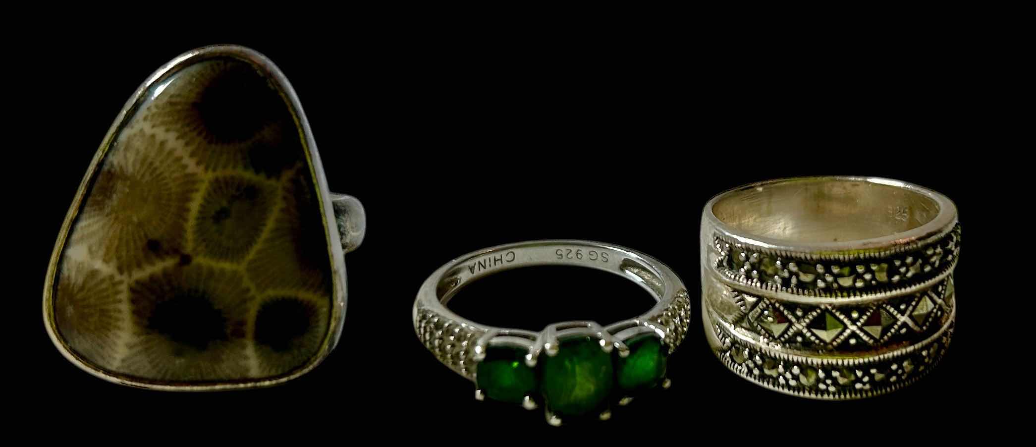 Photo 1 of 3 STERLING SILVER WOMENS RINGS ESTIMATED SIZE 7.5