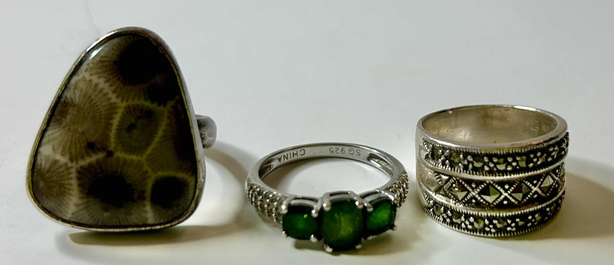 Photo 1 of 3 STERLING SILVER WOMENS RINGS ESTIMATED SIZE 7.5