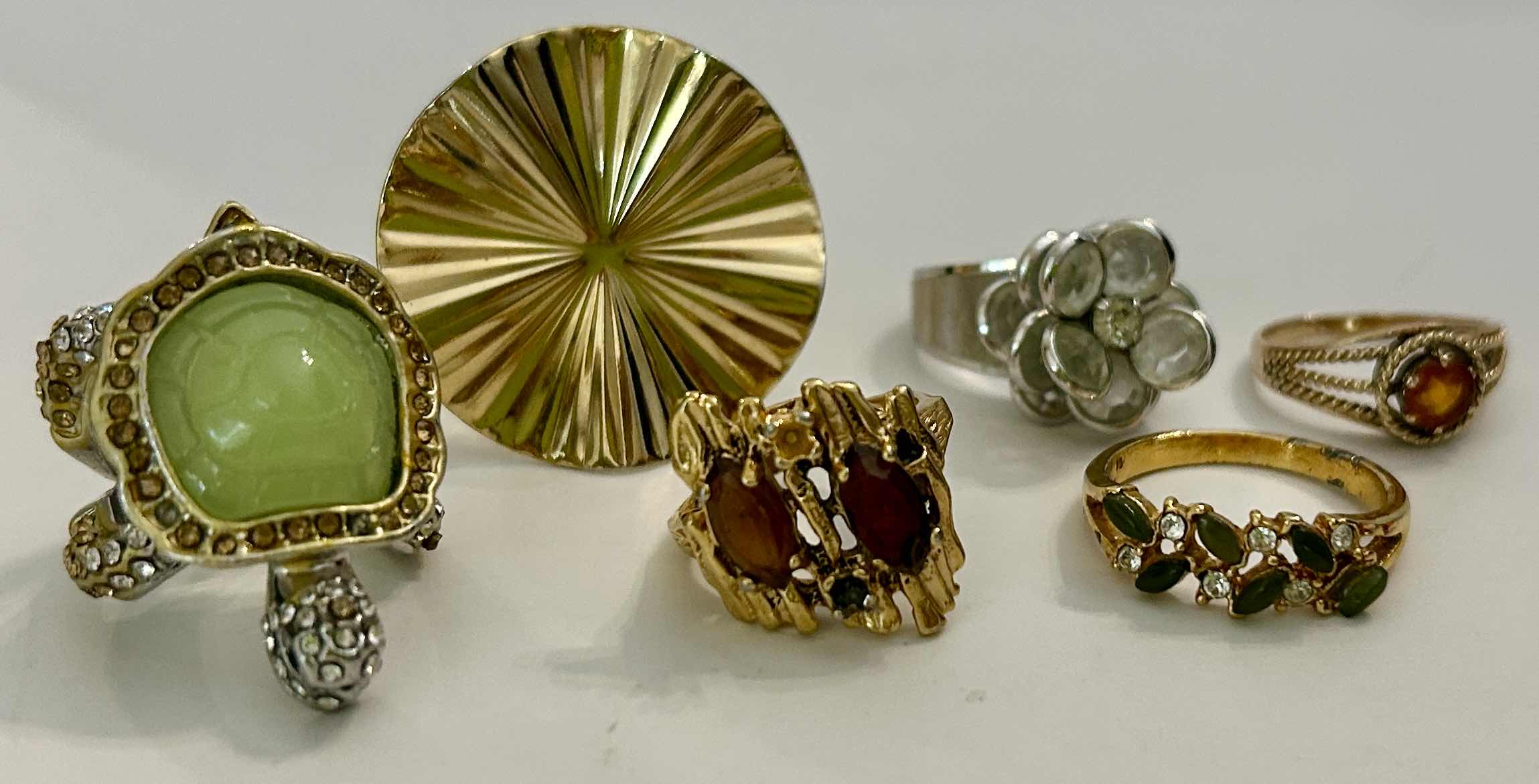 Photo 1 of 6 WOMENS RINGS ESTIMATED SIZE 7.5t