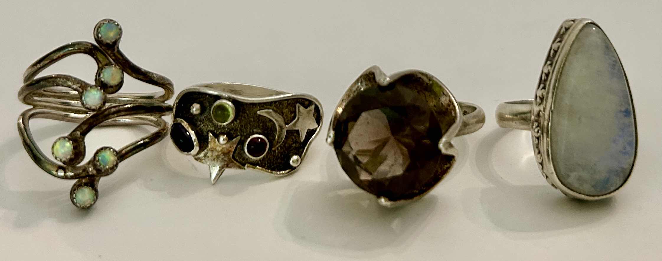 Photo 1 of 4 STERLING SILVER WOMENS RINGS ESTIMATED SIZE 7.5