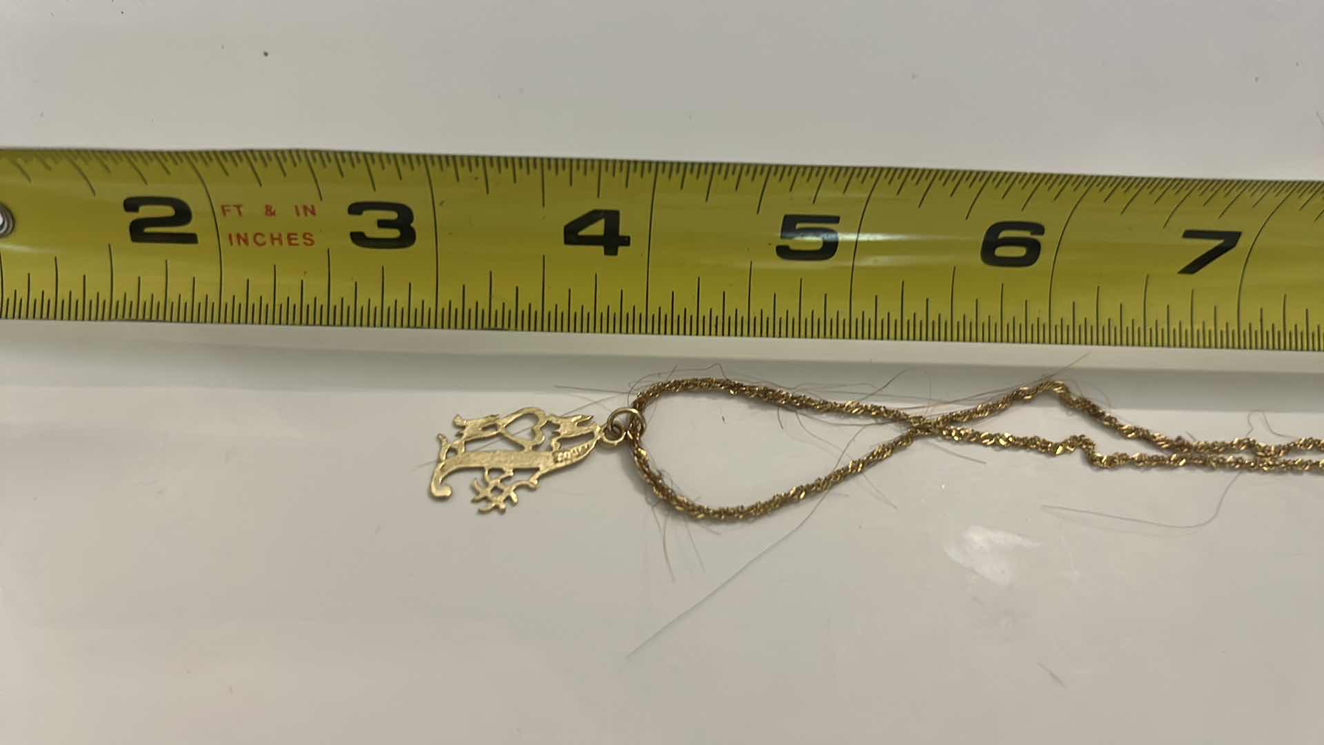 Photo 1 of 14 K GOLD CHAIN 18” AND 14K #1 MOM PENDANT