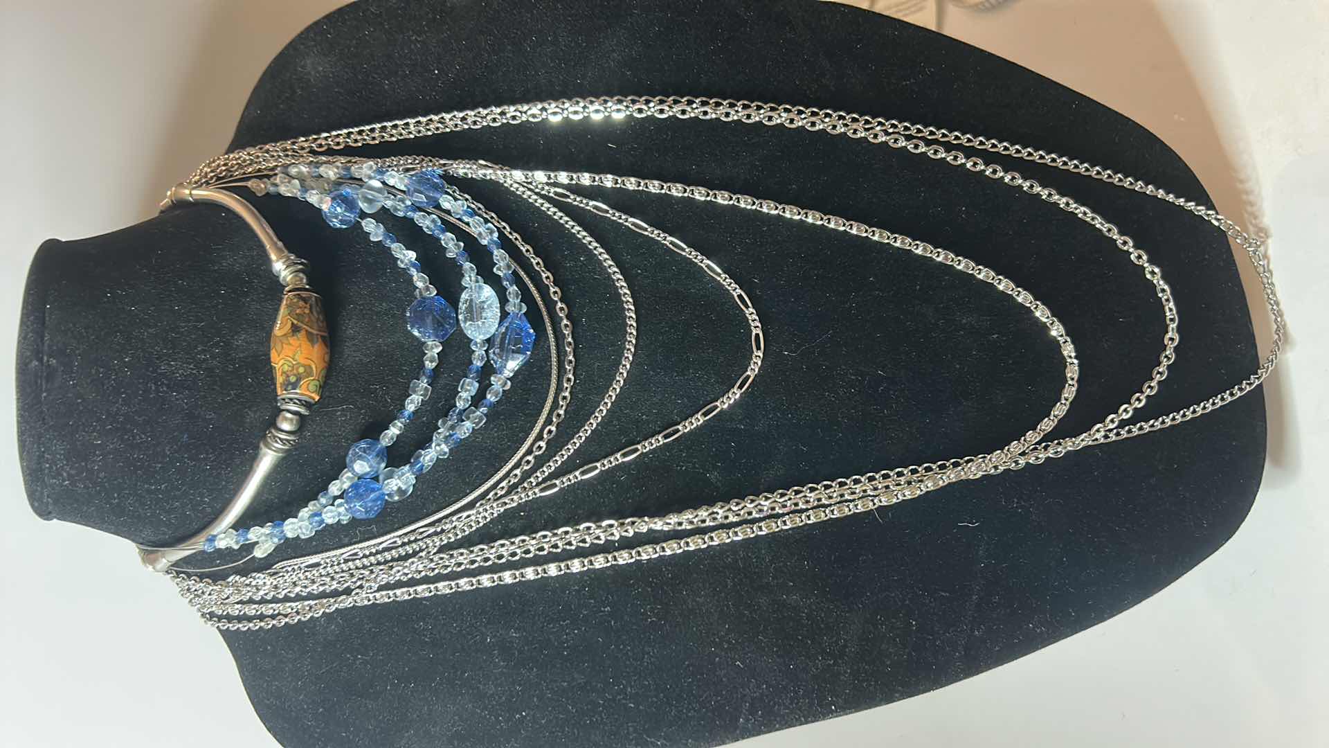 Photo 3 of 4 WOMENS NECKLACE