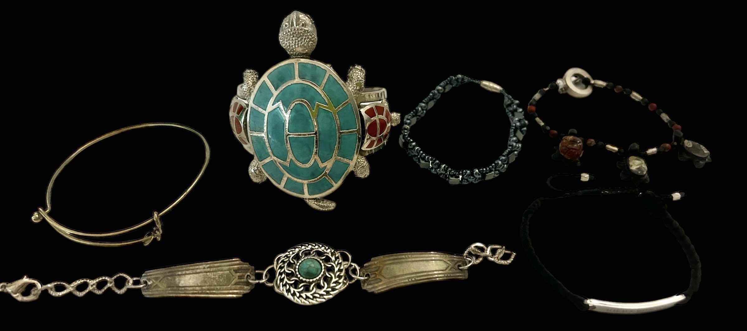 Photo 1 of 6 WOMENS BRACELETS