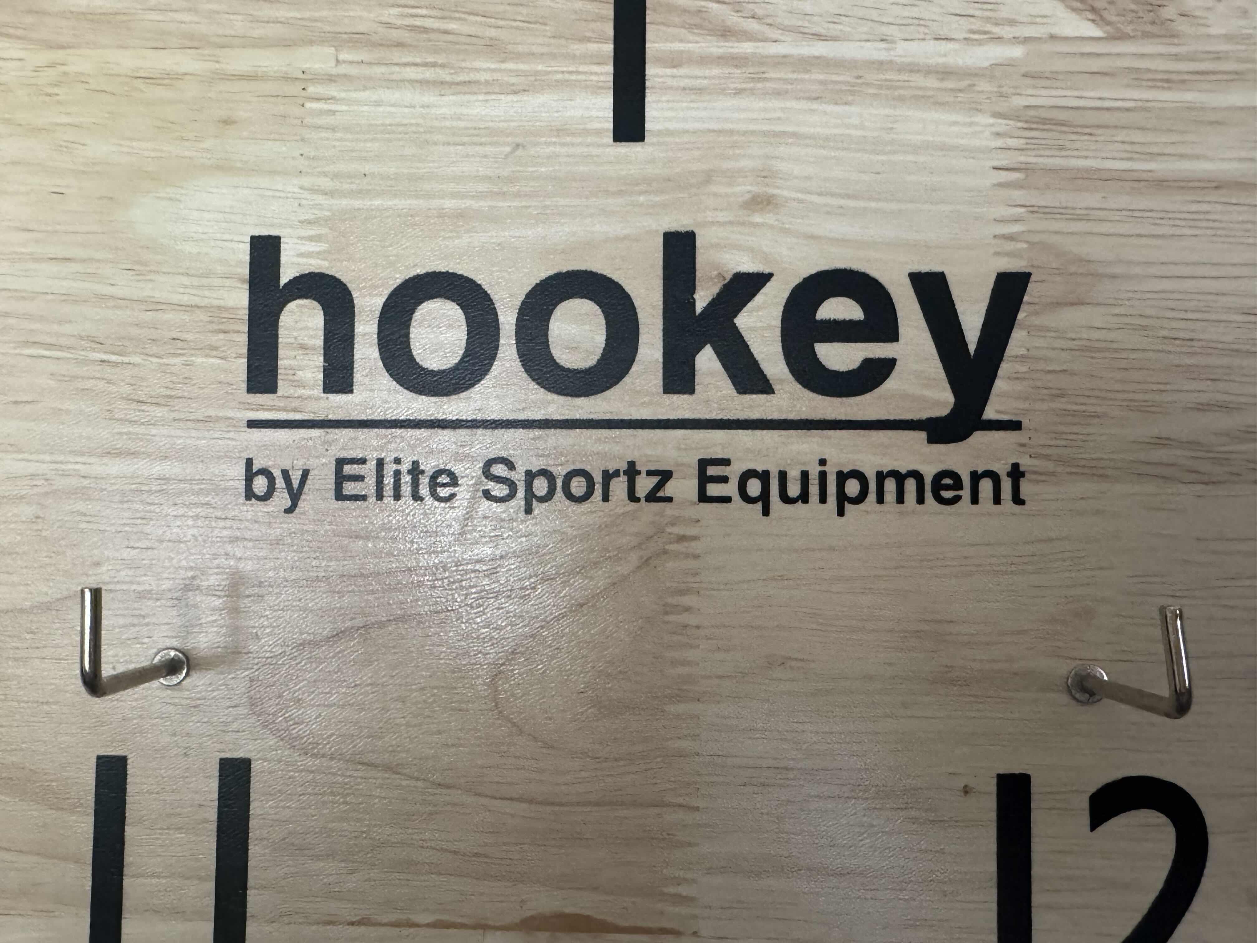 Photo 1 of HOOKEY ELITE RING TOSS WITH BLACK AND RED RINGS, HARDWOOD BOARD, GAME

D19.5”