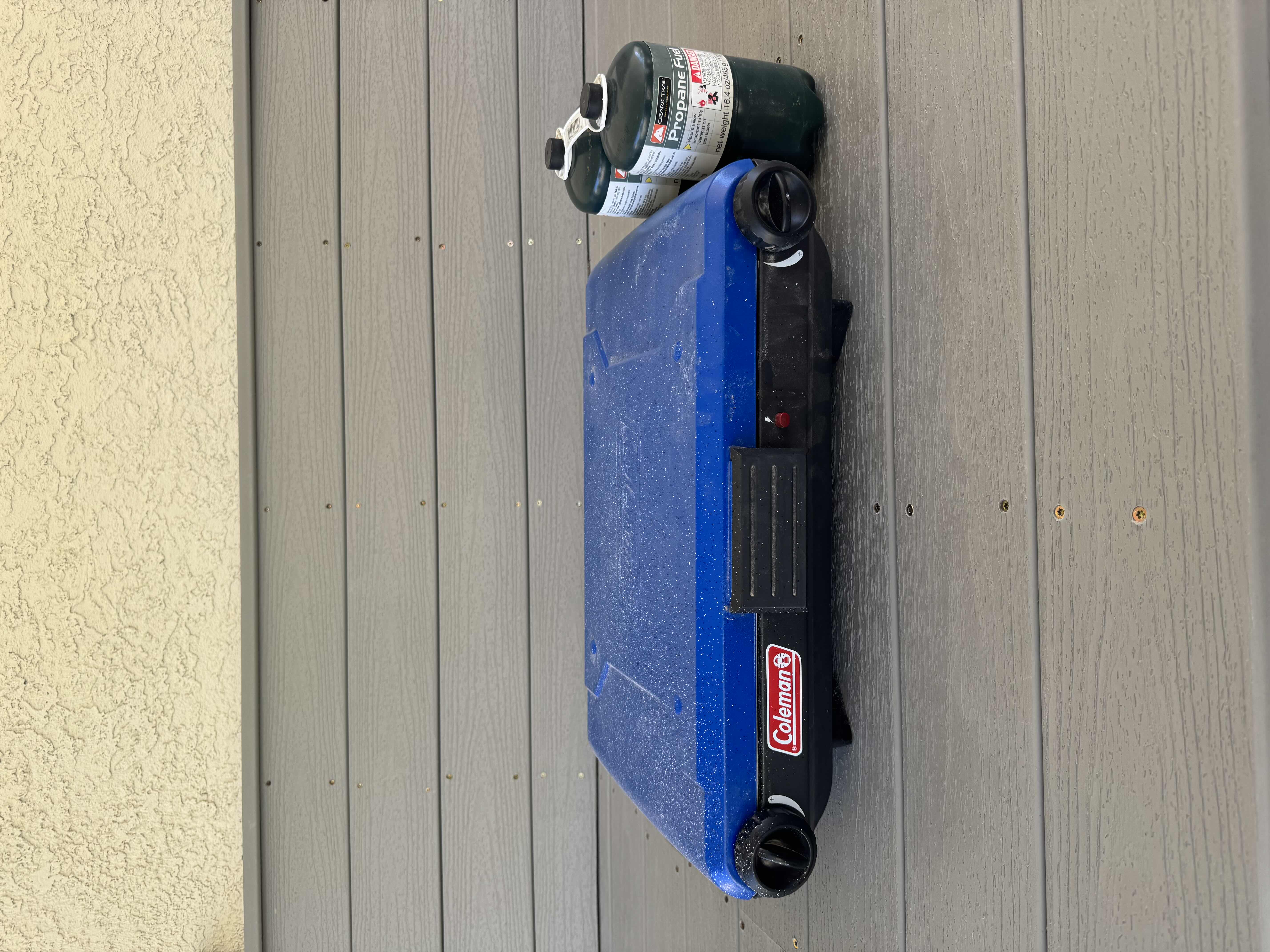 Photo 5 of COLEMAN BURNER PROPANE GRILL STOVE AND 2 PROPANE 16.4OZ TANKS, OUTDOOR, PORTABLE, BLUE

22” X 14.5” X H5.5”