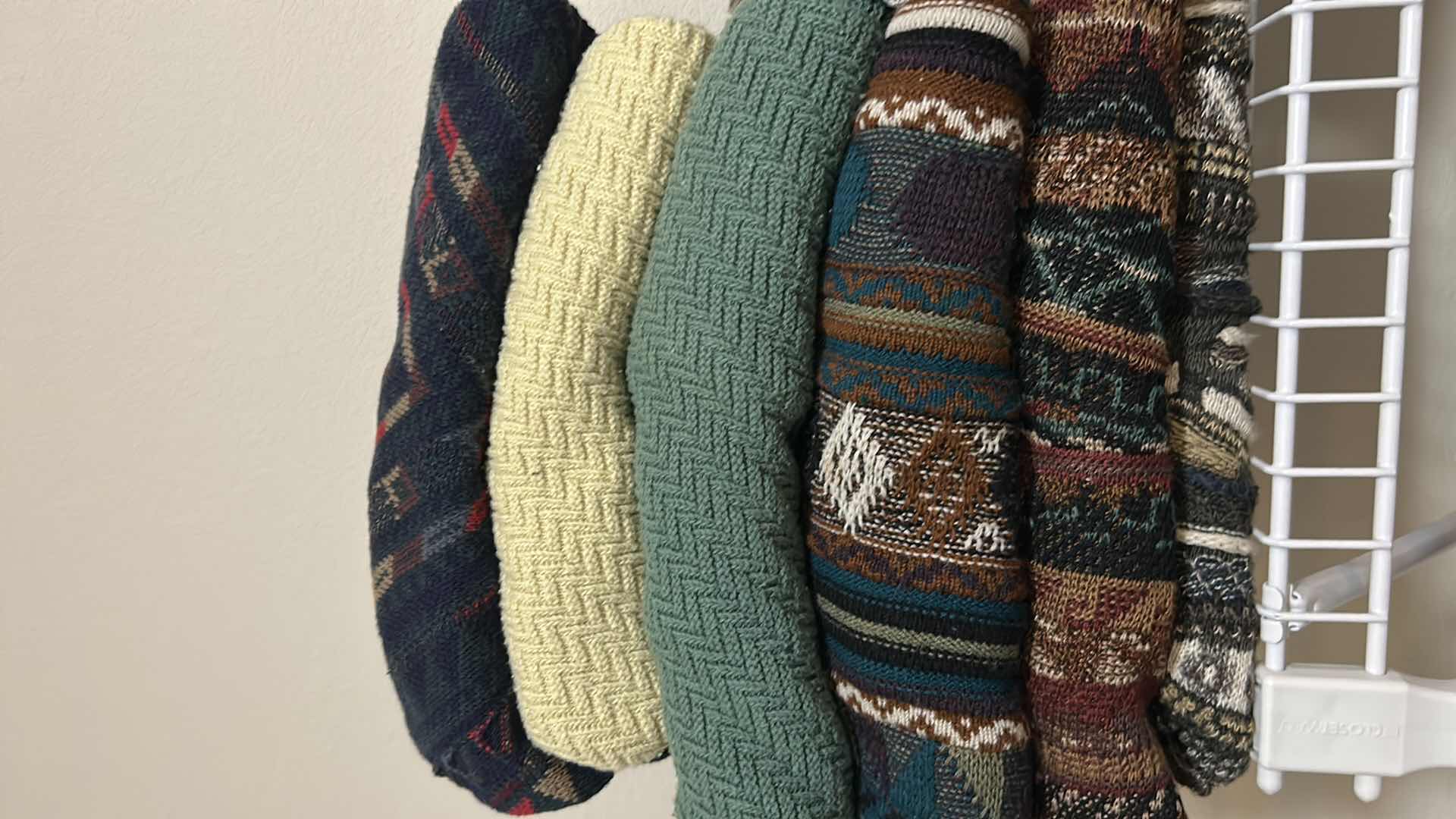 Photo 1 of 10- MENS SWEATERS SIZE MEDIUM