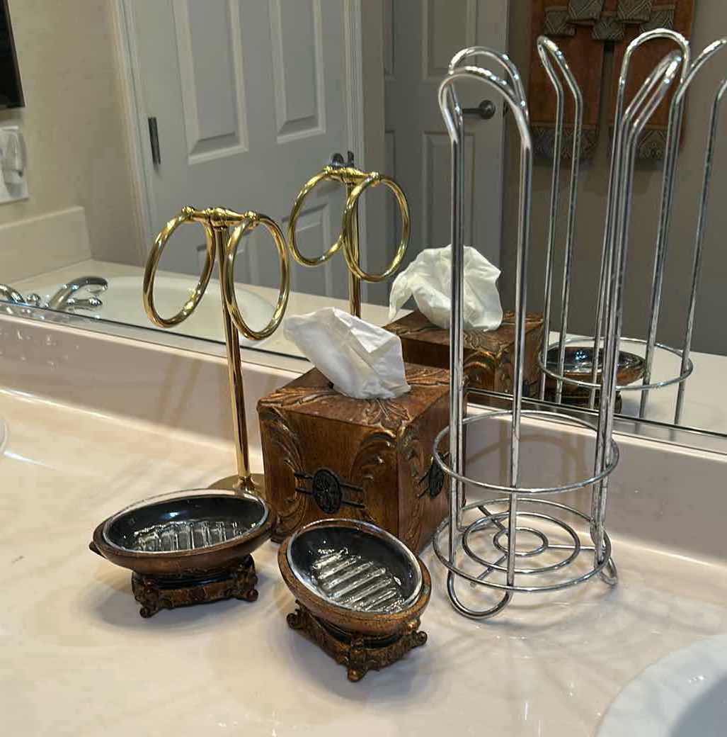 Photo 1 of BATHROOM ACCESSORIES