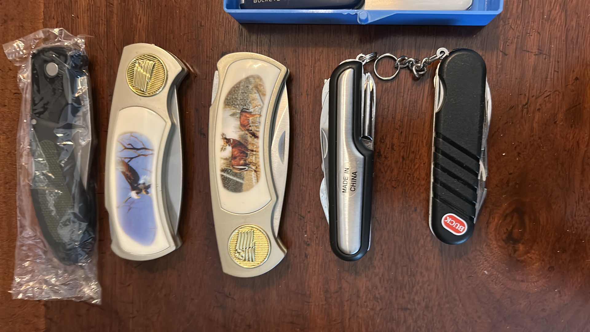 Photo 1 of 5 -ASSORTED POCKET KNIVES