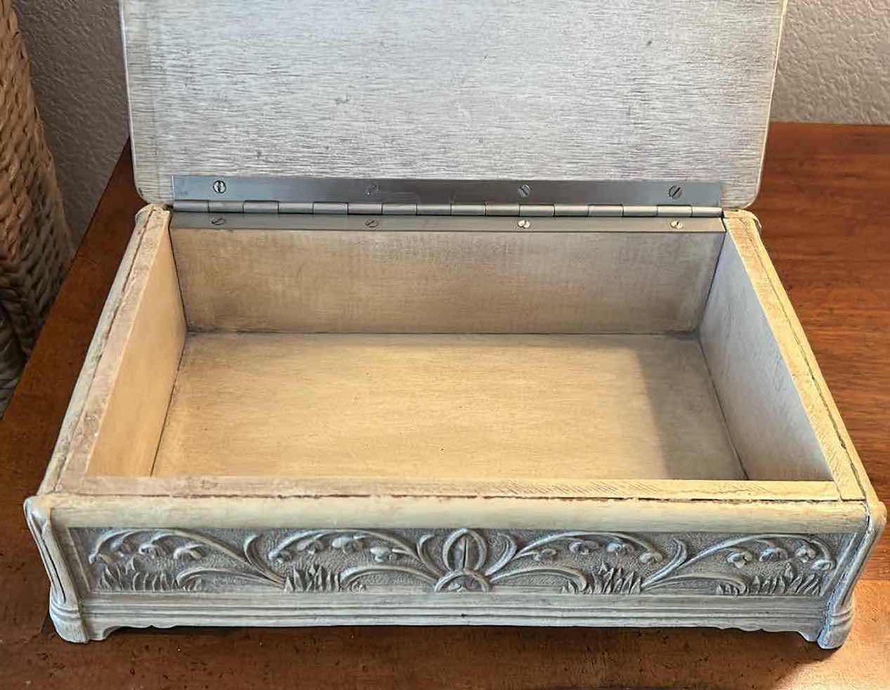 Photo 1 of DECORATIVE RESIN JEWELRY BOX 12” X 7”