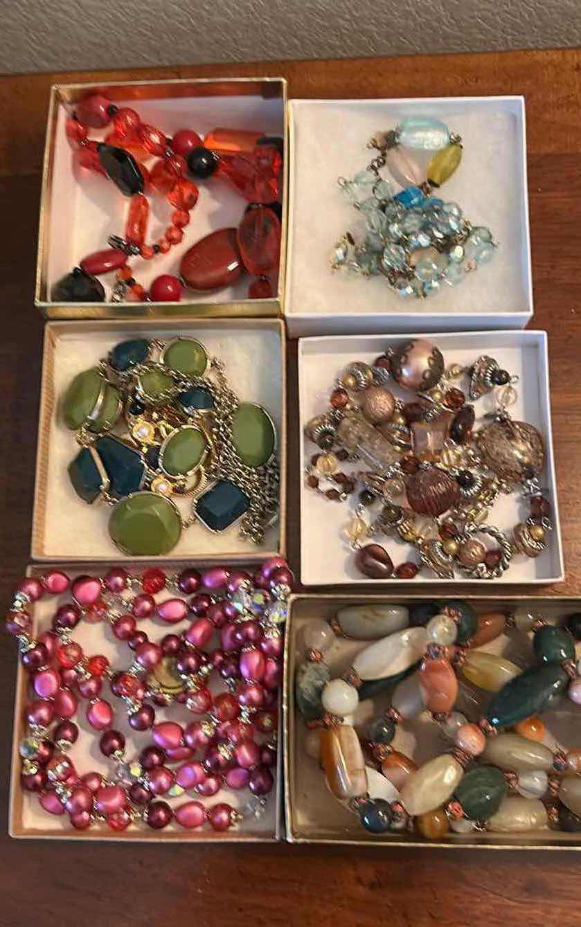 Photo 1 of 6- ASSORTED WOMENS COSTUME JEWELRY