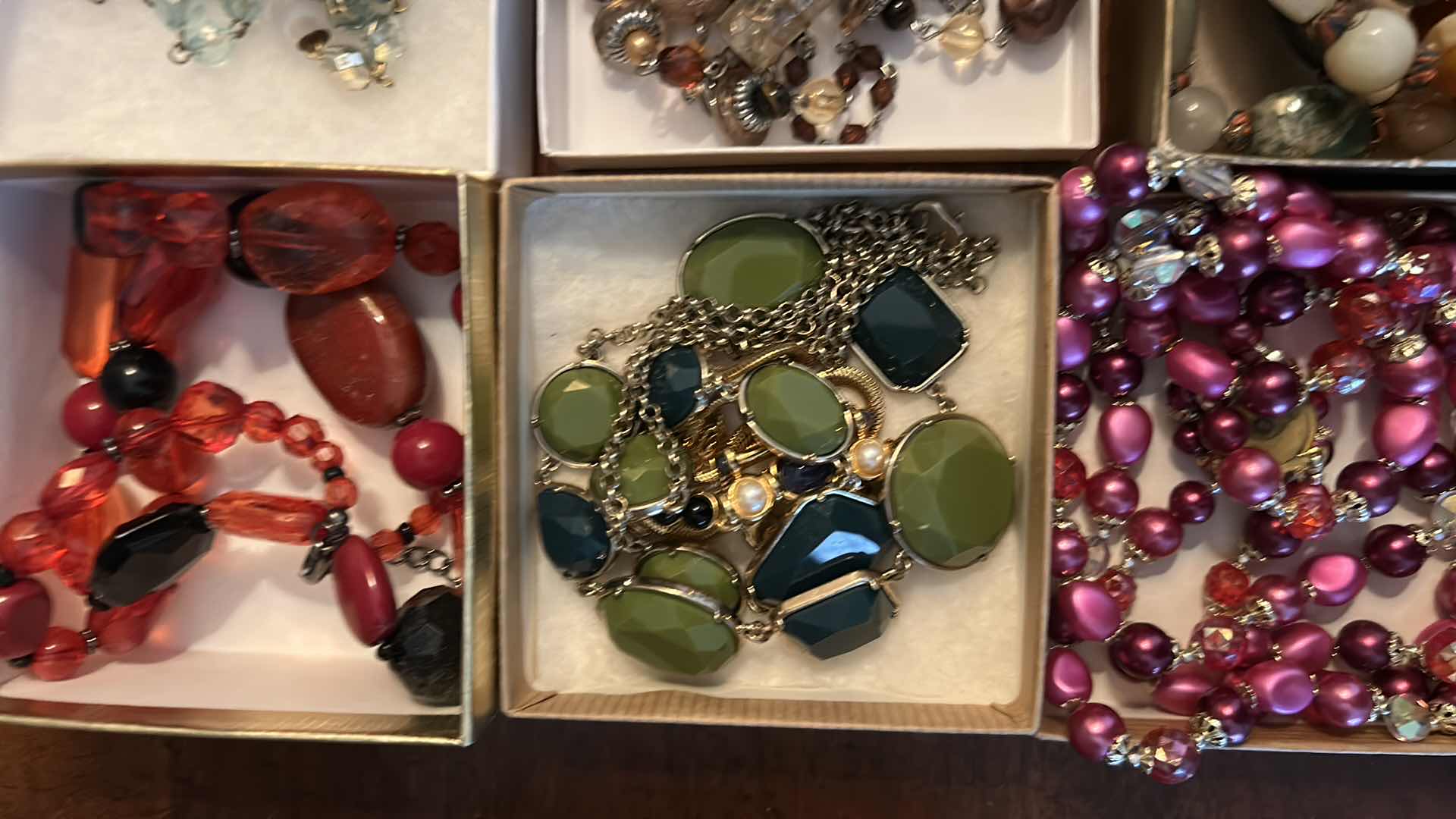 Photo 1 of 6- ASSORTED WOMENS COSTUME JEWELRY