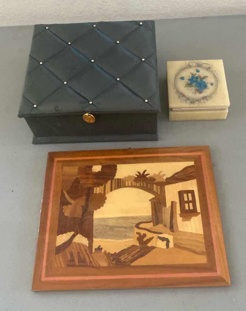 Photo 1 of 2 - BOXES & WOOD PLAQUE 9” x 7”