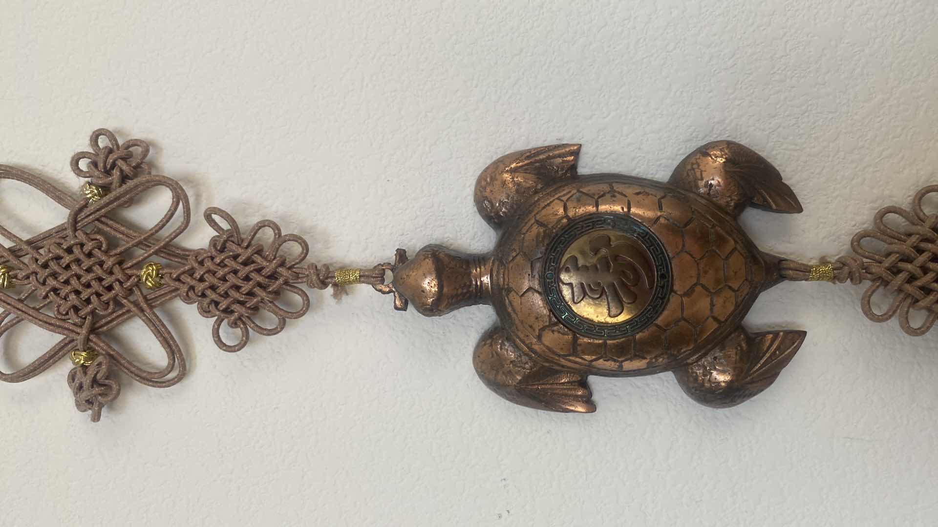 Photo 1 of KOREAN KNOT WITH TURTLE 51”