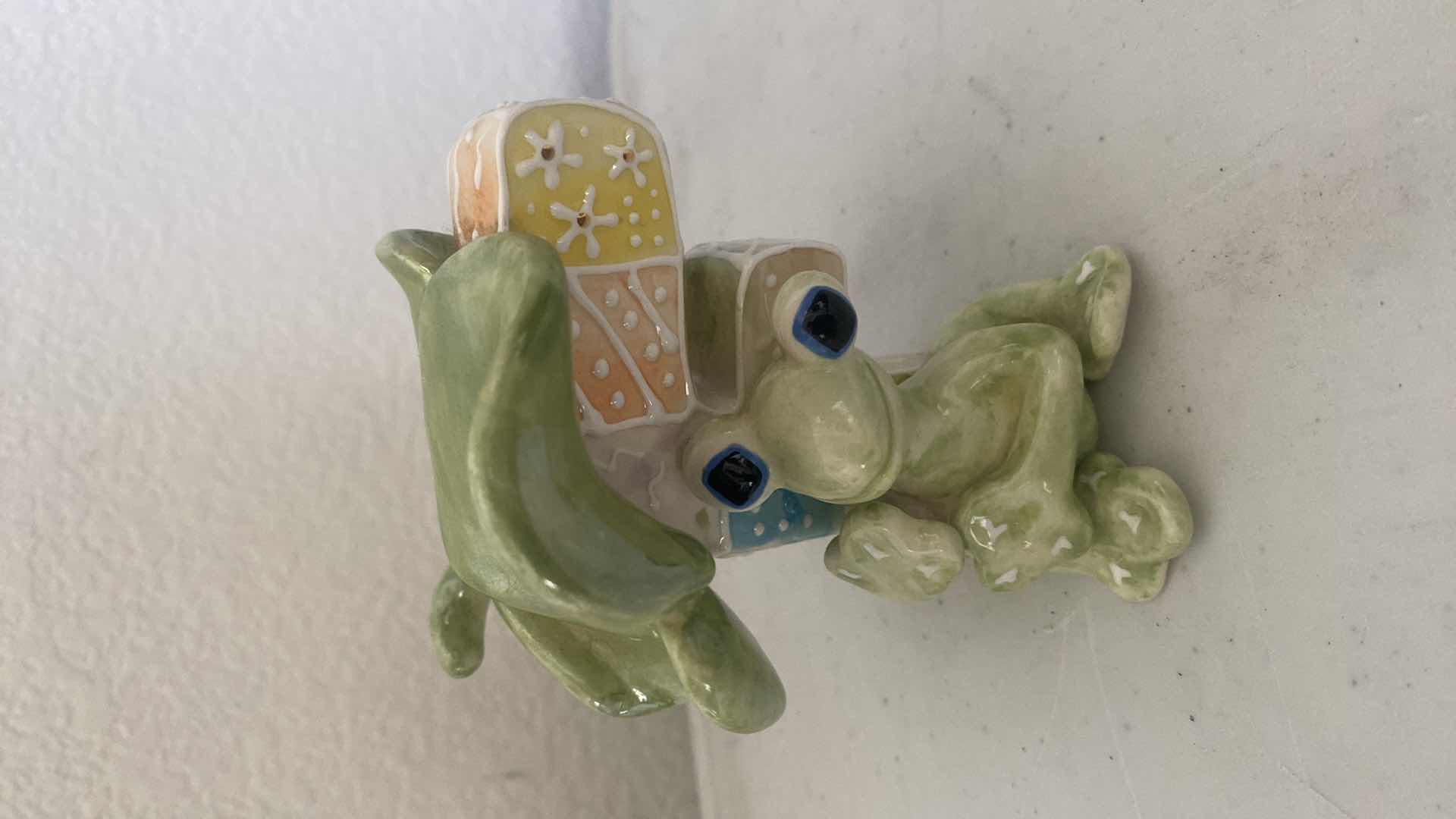 Photo 1 of KO KO ORIGINALS CERAMIC FROGS LARGEST 5” x 3”