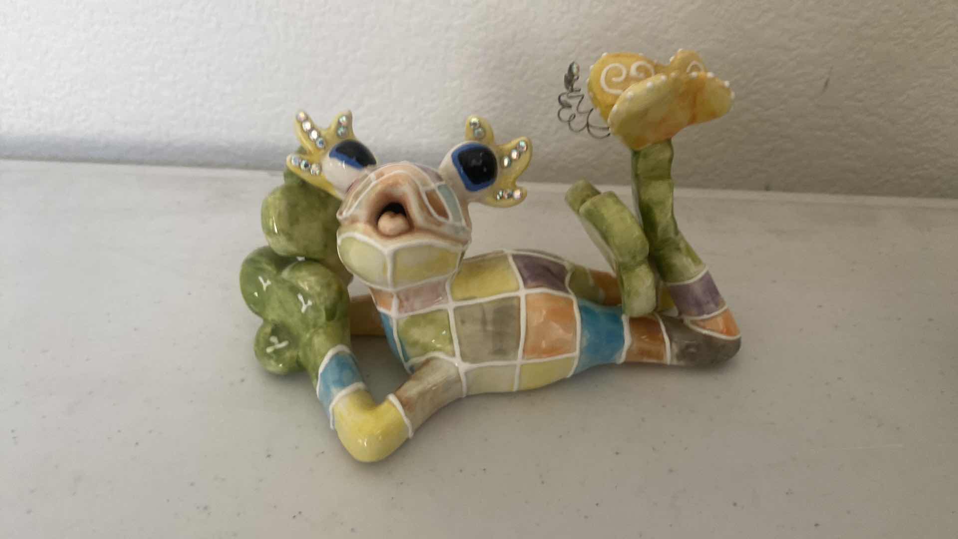 Photo 1 of KO KO ORIGINALS CERAMIC FROGS LARGEST 5” x 3”