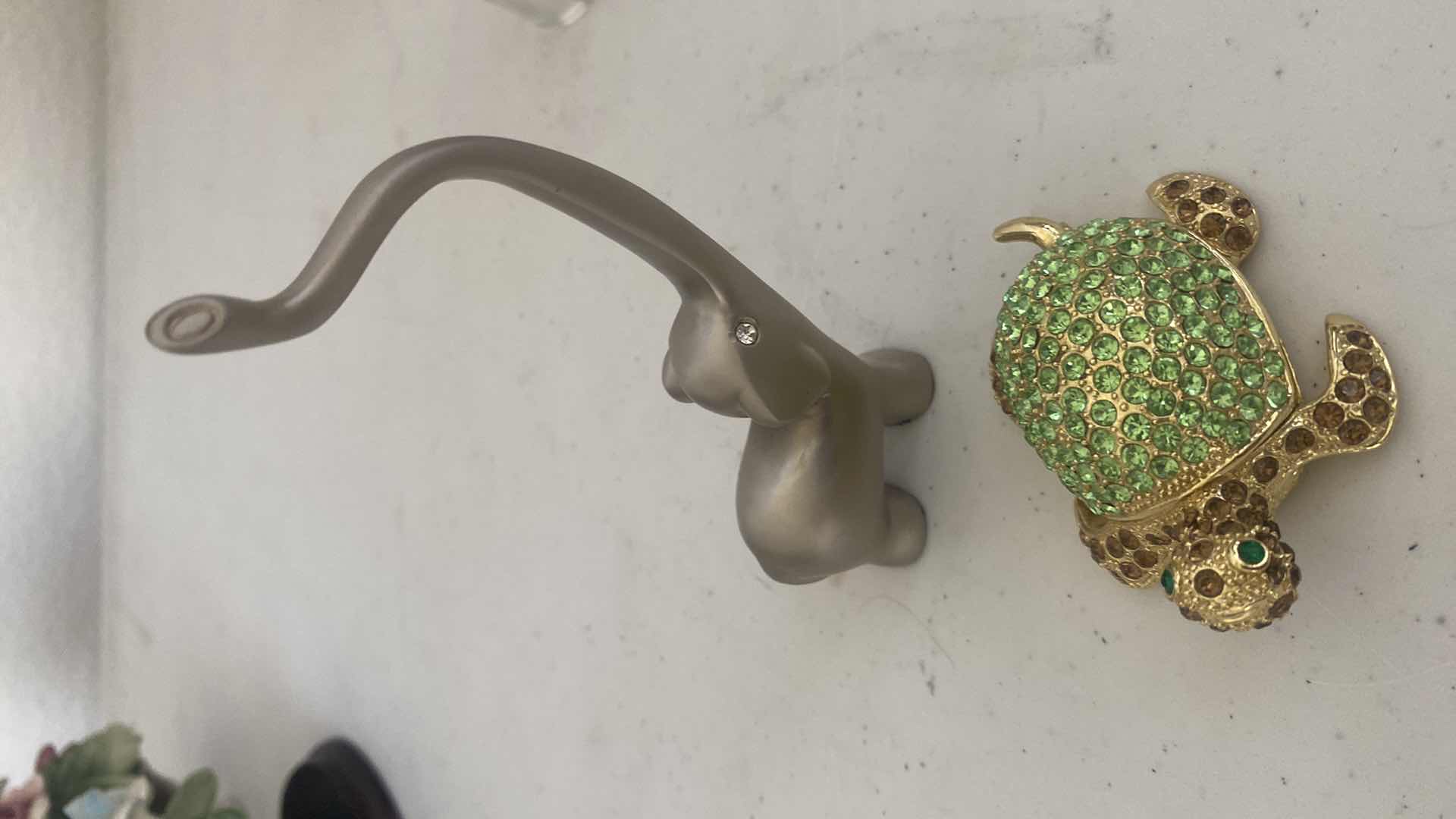 Photo 1 of 5 - BROWN GLASS ELEPHANTS LARGEST 4” x 5” & TRINKET TURTLE