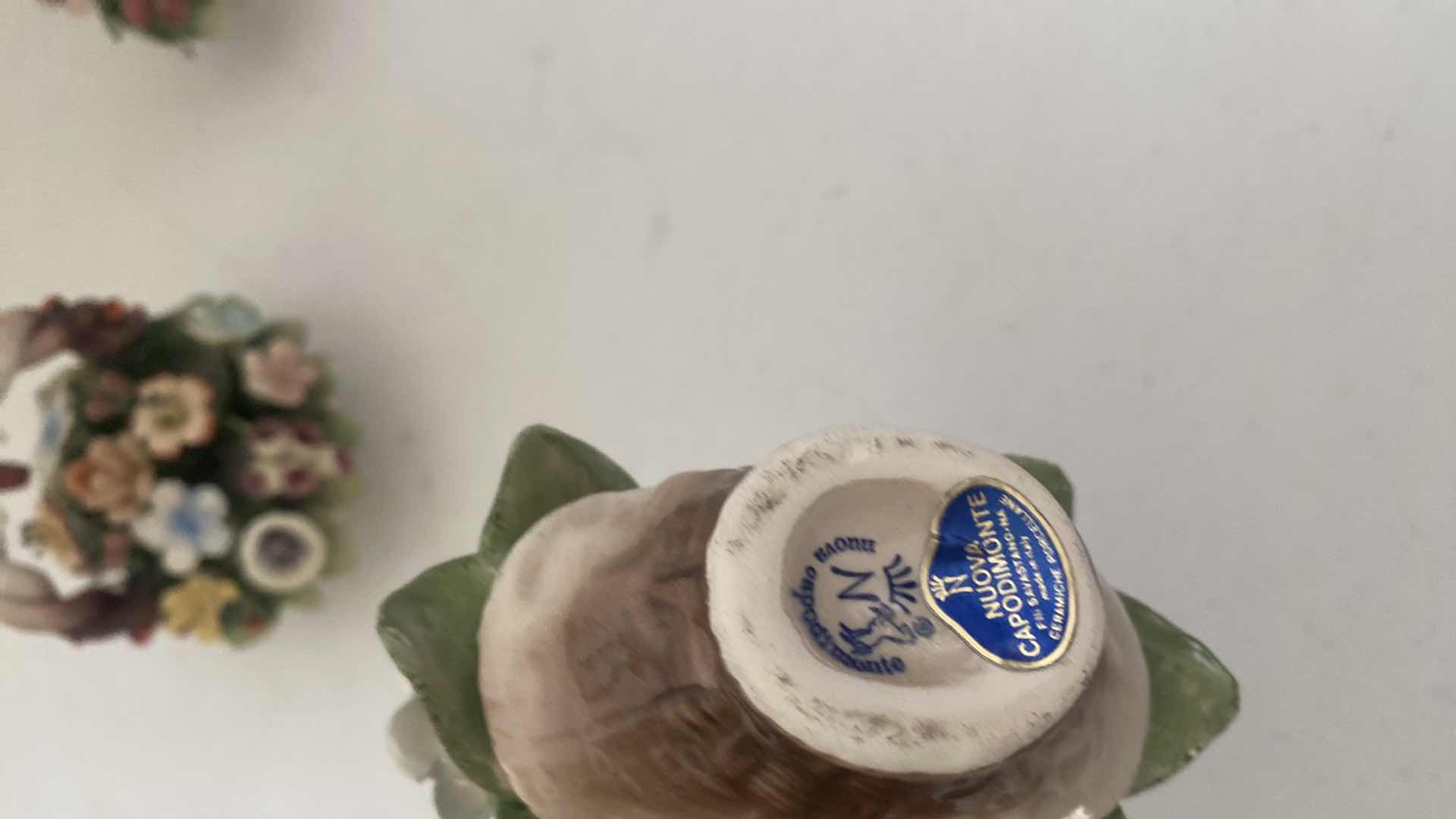 Photo 5 of 3 - CAPODIMONTE BASKETS LARGEST 4“ x 5 3/4”