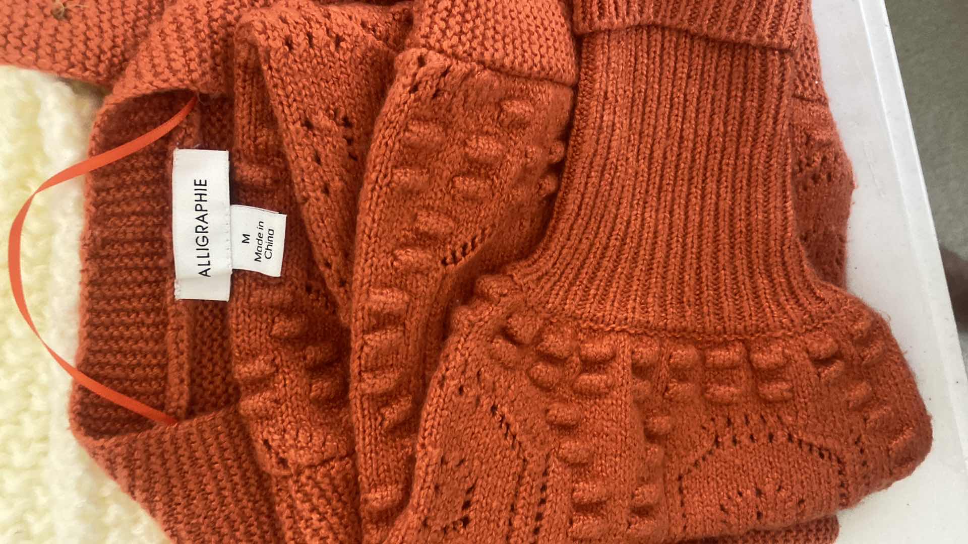 Photo 1 of 5 - WOMENS CLOTHING JEANS SIZE 5 & S, SWEATERS MEDIUM & LARGE