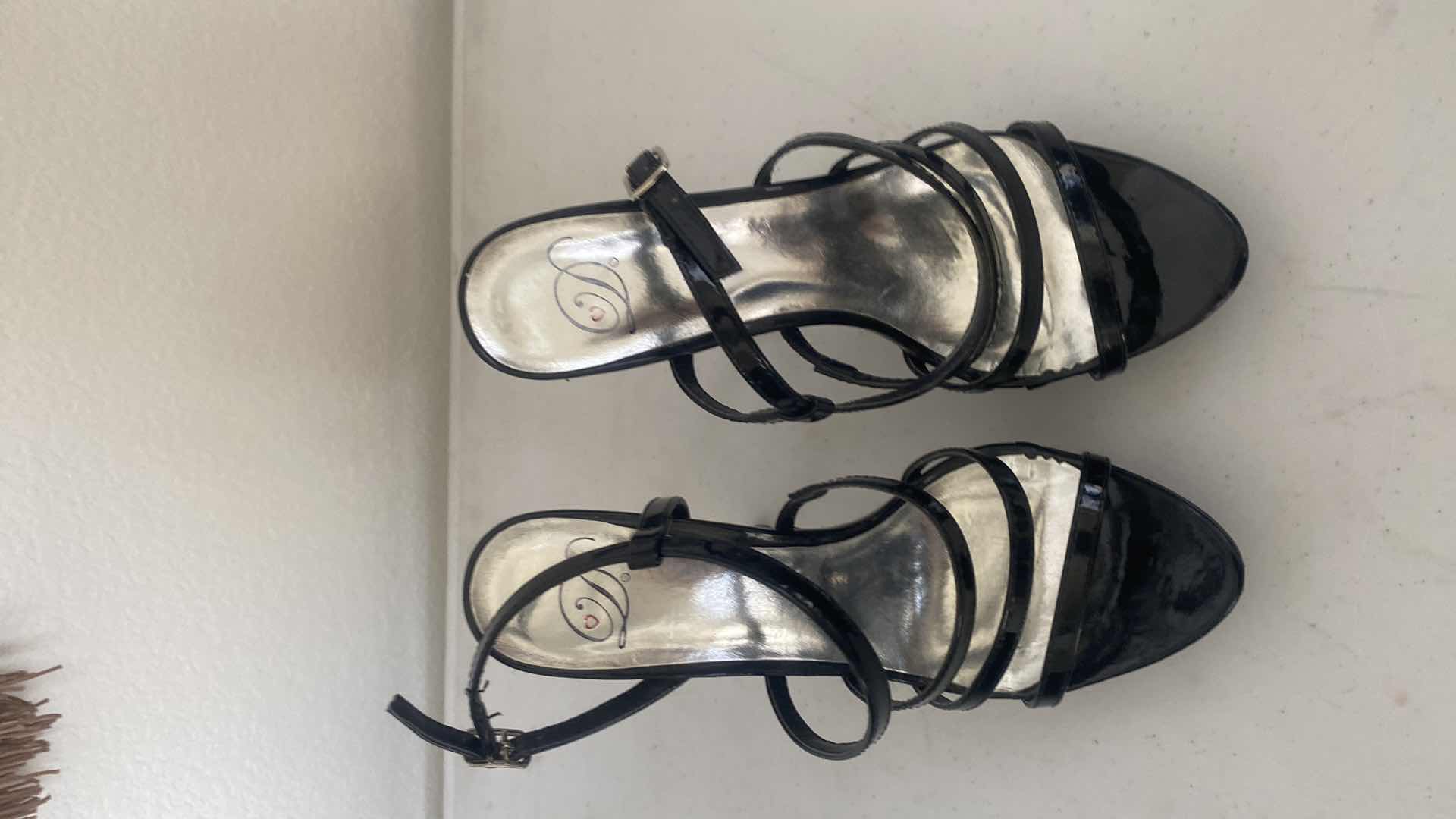 Photo 3 of WOMENS DRESS STILETTOS SIZE 7 1/2