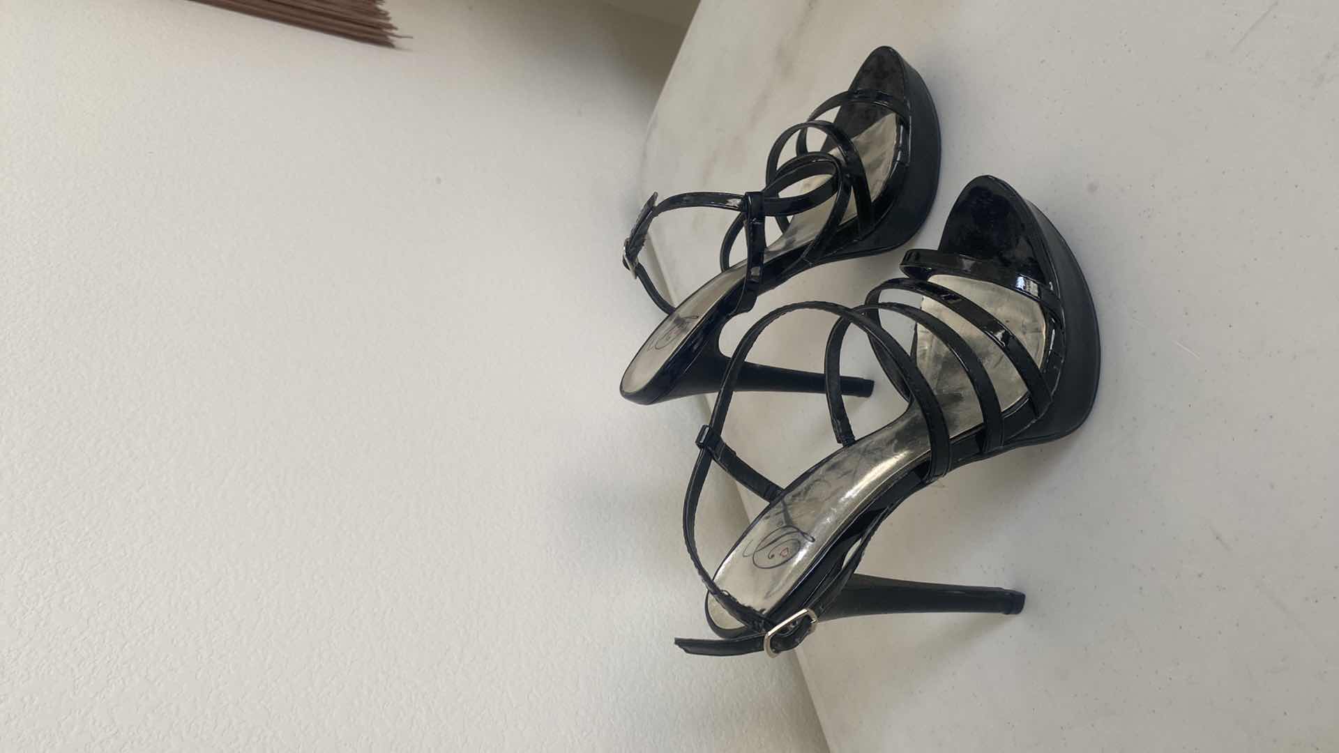 Photo 1 of WOMENS DRESS STILETTOS SIZE 7 1/2