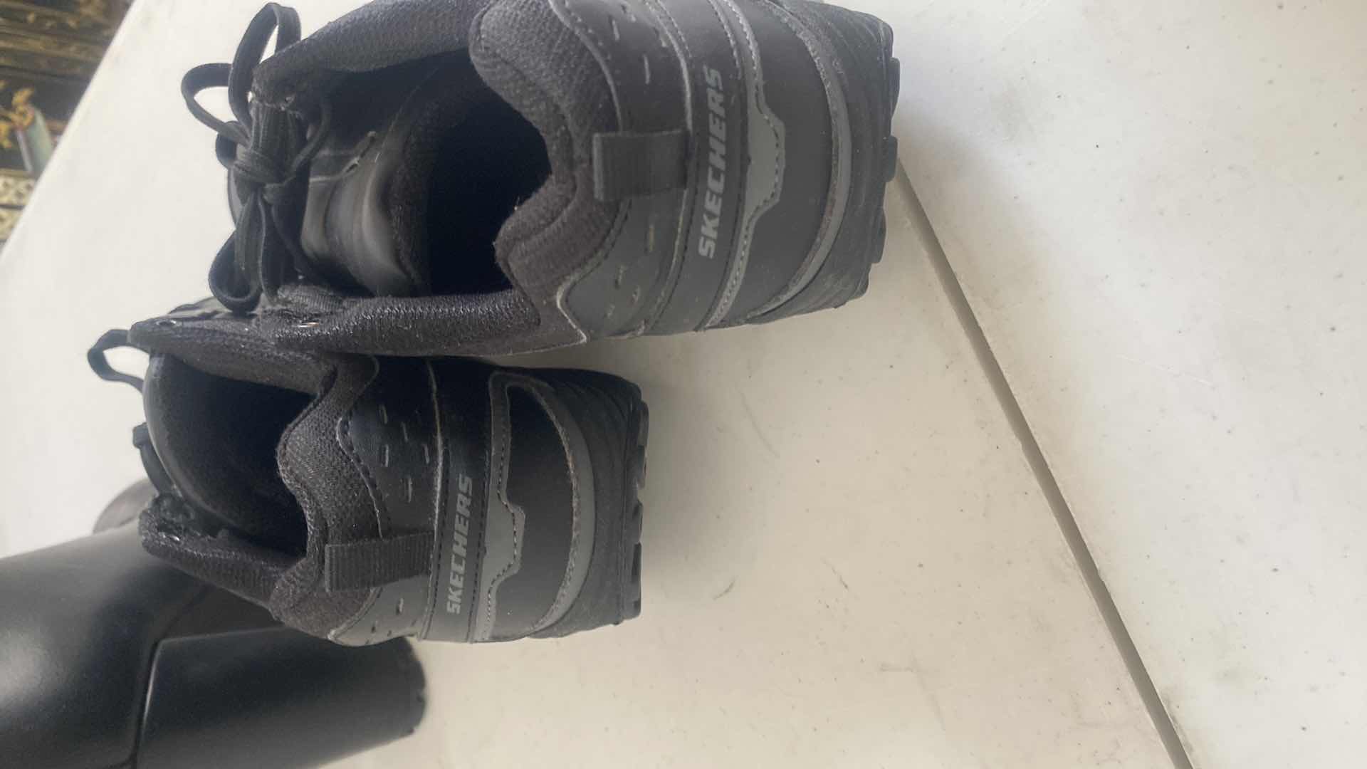 Photo 1 of 3 - WOMENS SNEAKERS & BOOTS SIZES 7 1/2 & 8