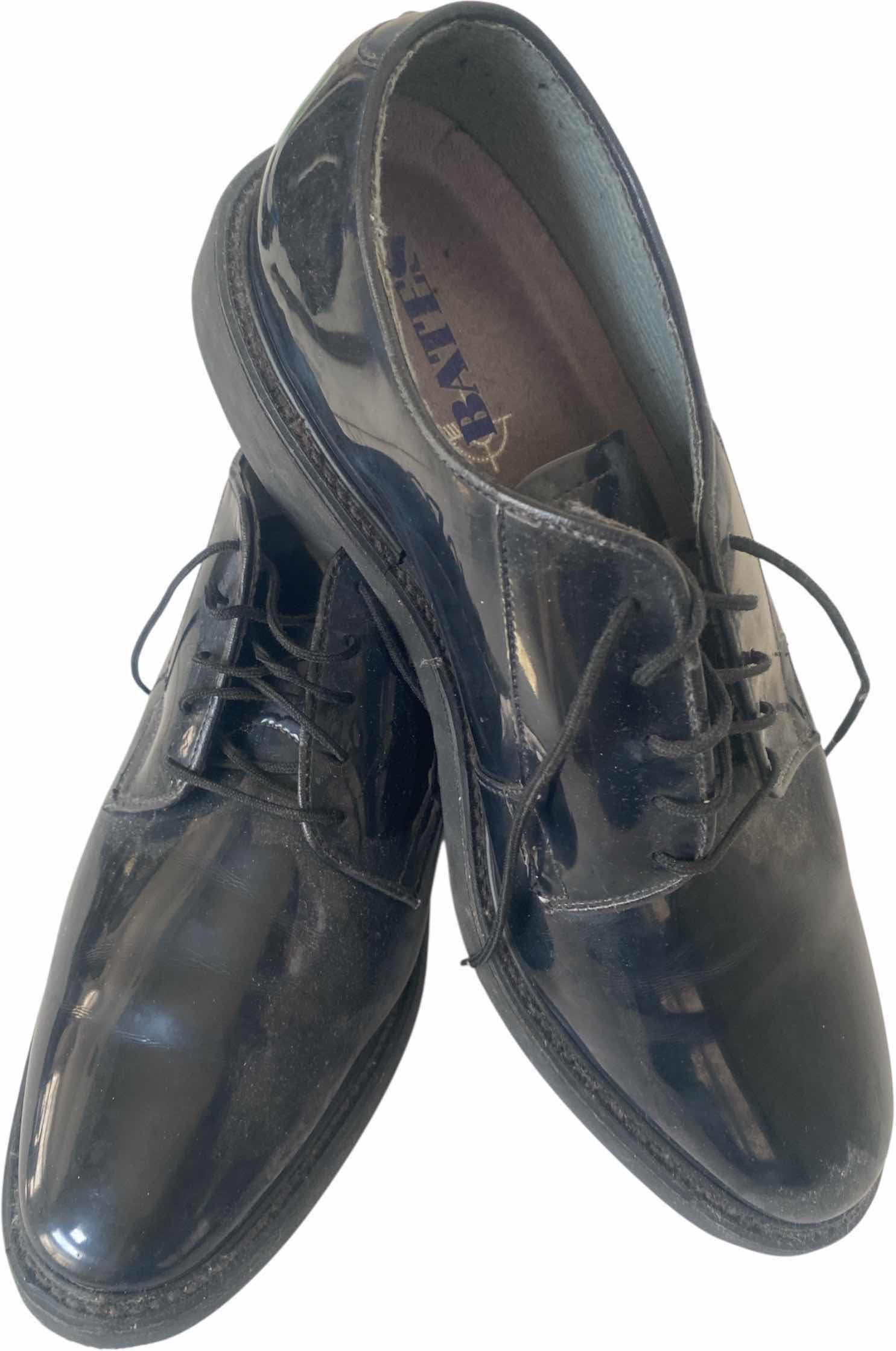 Photo 1 of MENS BATES DRESS SHOES SIZE 10D