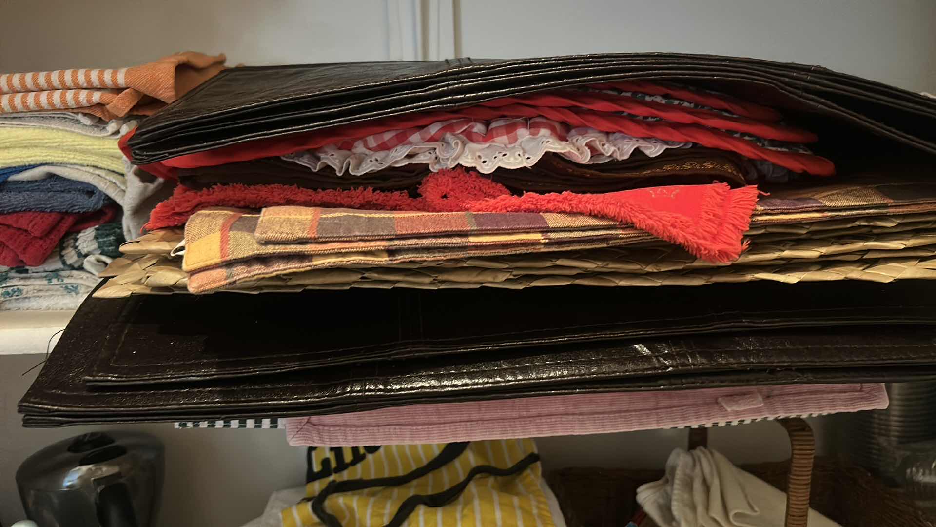 Photo 1 of 2 SHELFS OF LINEN, PLACEMATS, HAND TOWELS AND MORE