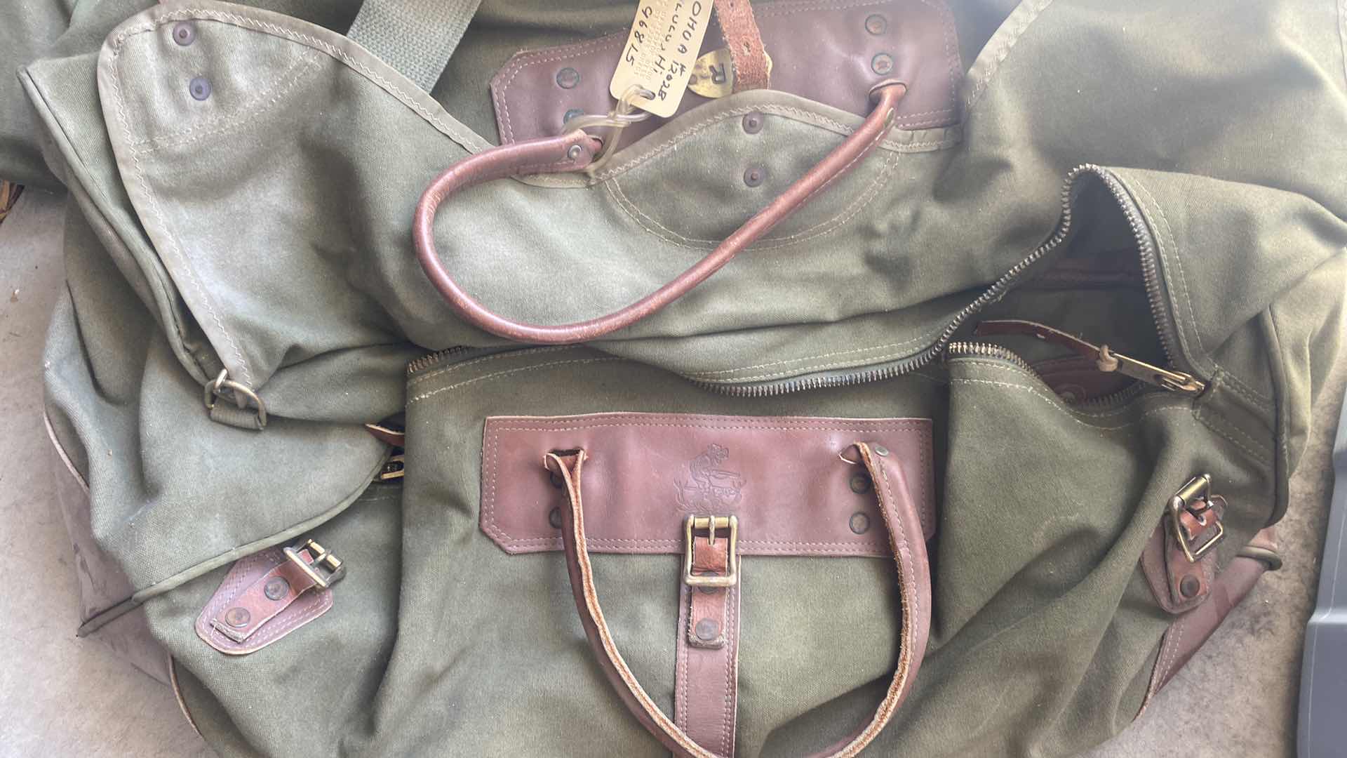 Photo 1 of 4 -  GREEN CANVAS SOFT LUGGAGE