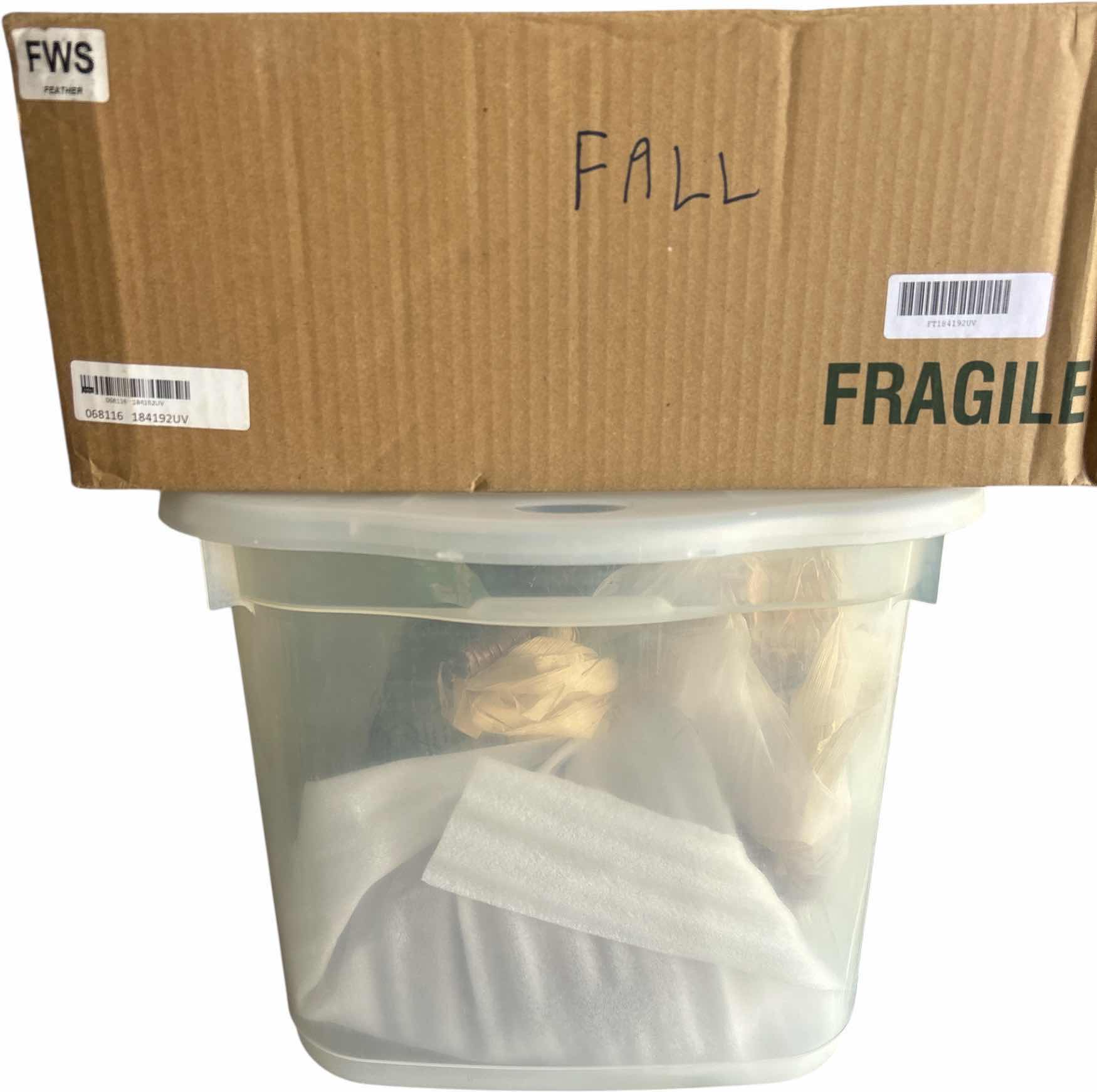 Photo 1 of HOLIDAY DECOR