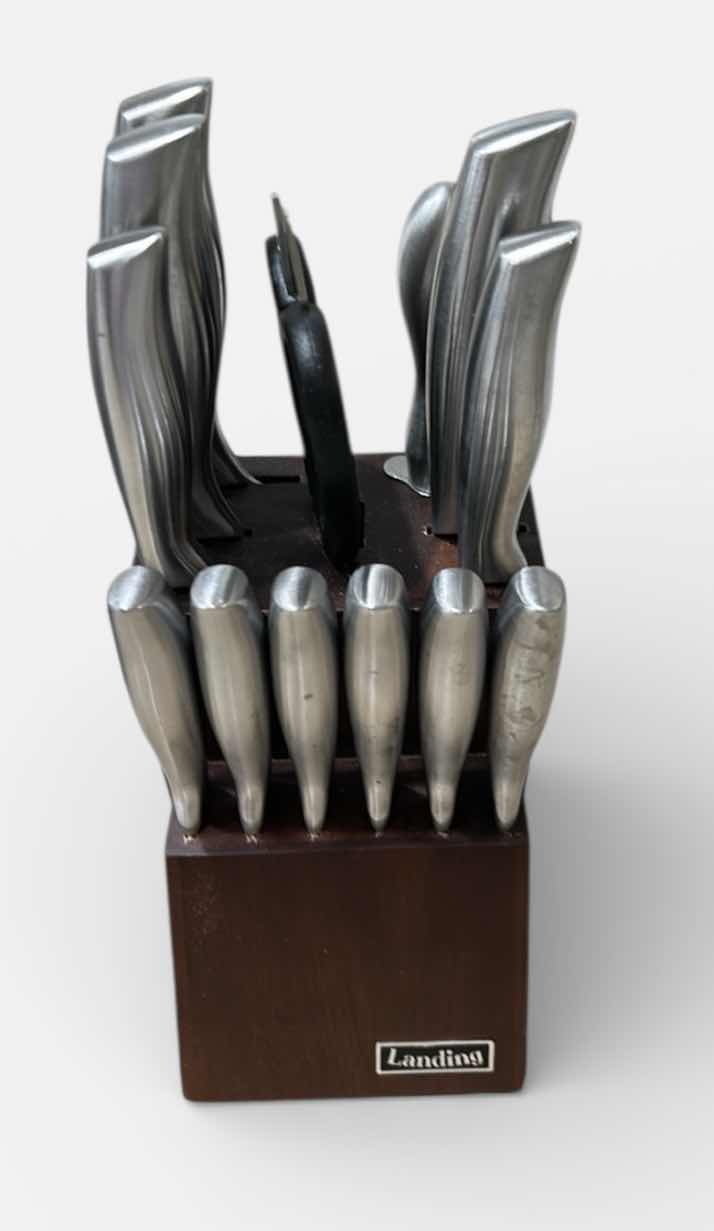 Photo 1 of WOOD BLOCK LANDING KNIFE SET