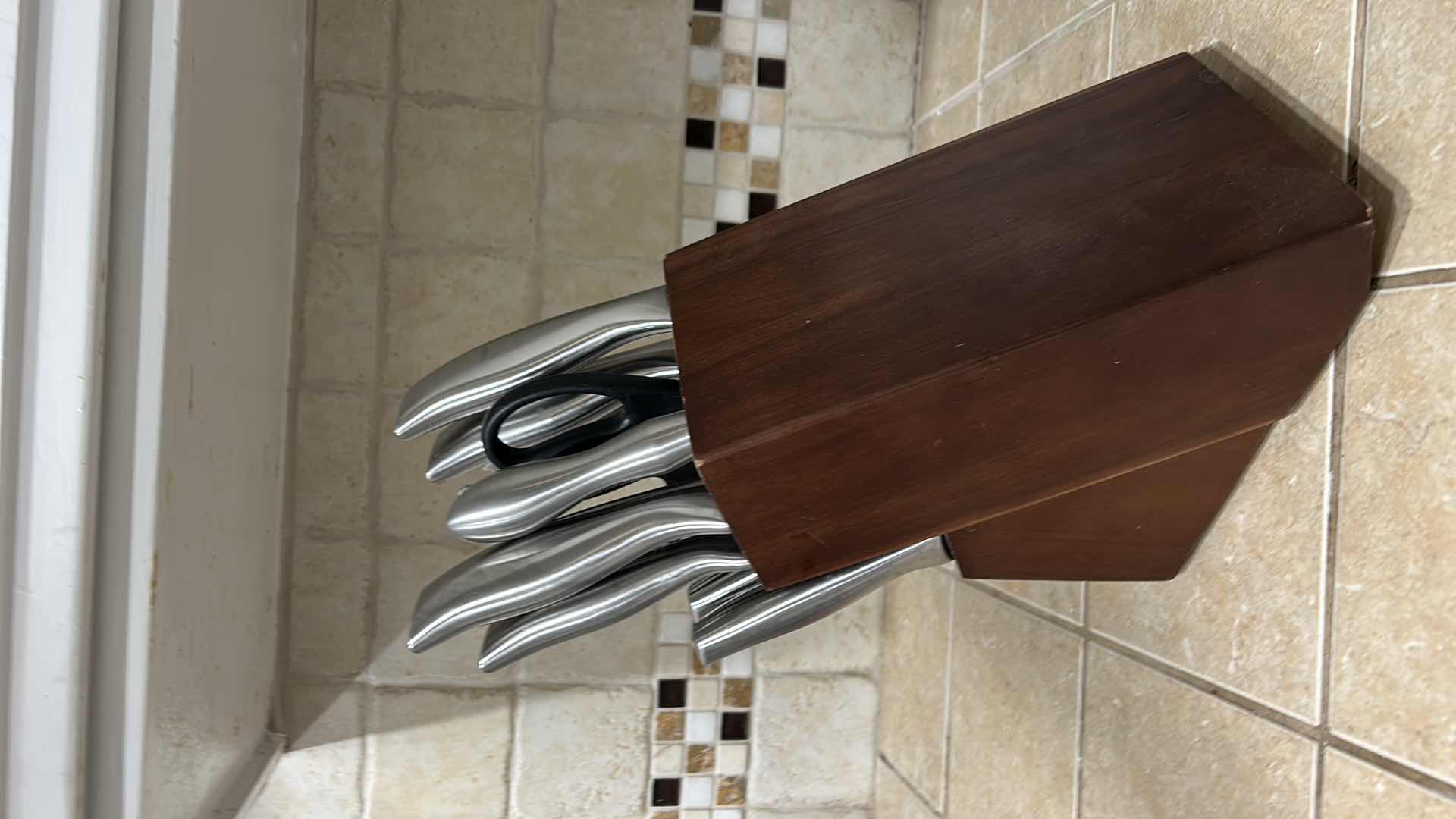 Photo 1 of WOOD BLOCK LANDING KNIFE SET