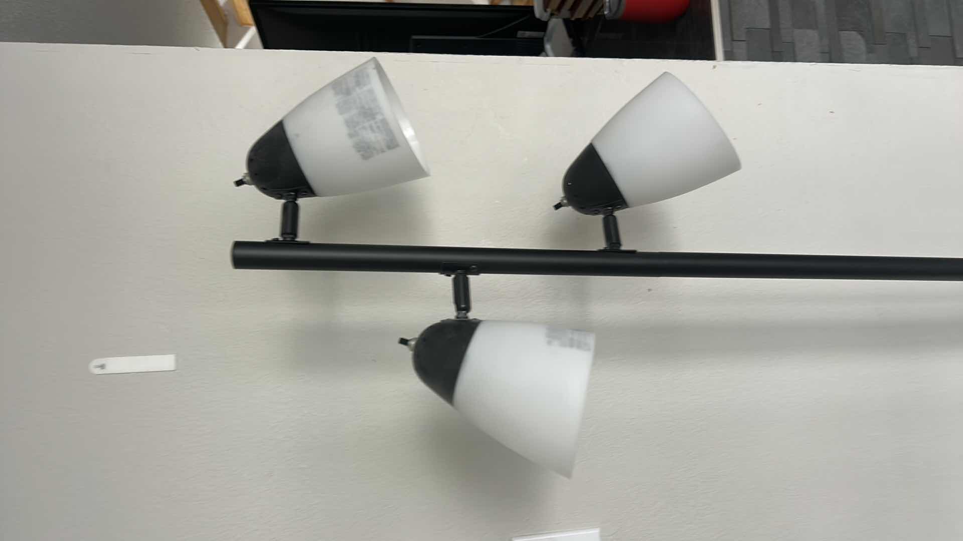 Photo 1 of METAL FLOOR LAMP H65”