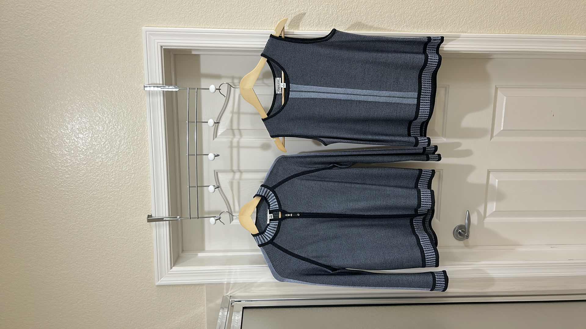 Photo 1 of ST JOHN ZIP UP KNIT CARDIGAN SWEATER W MATCHING SHELL (SIZE S/M)