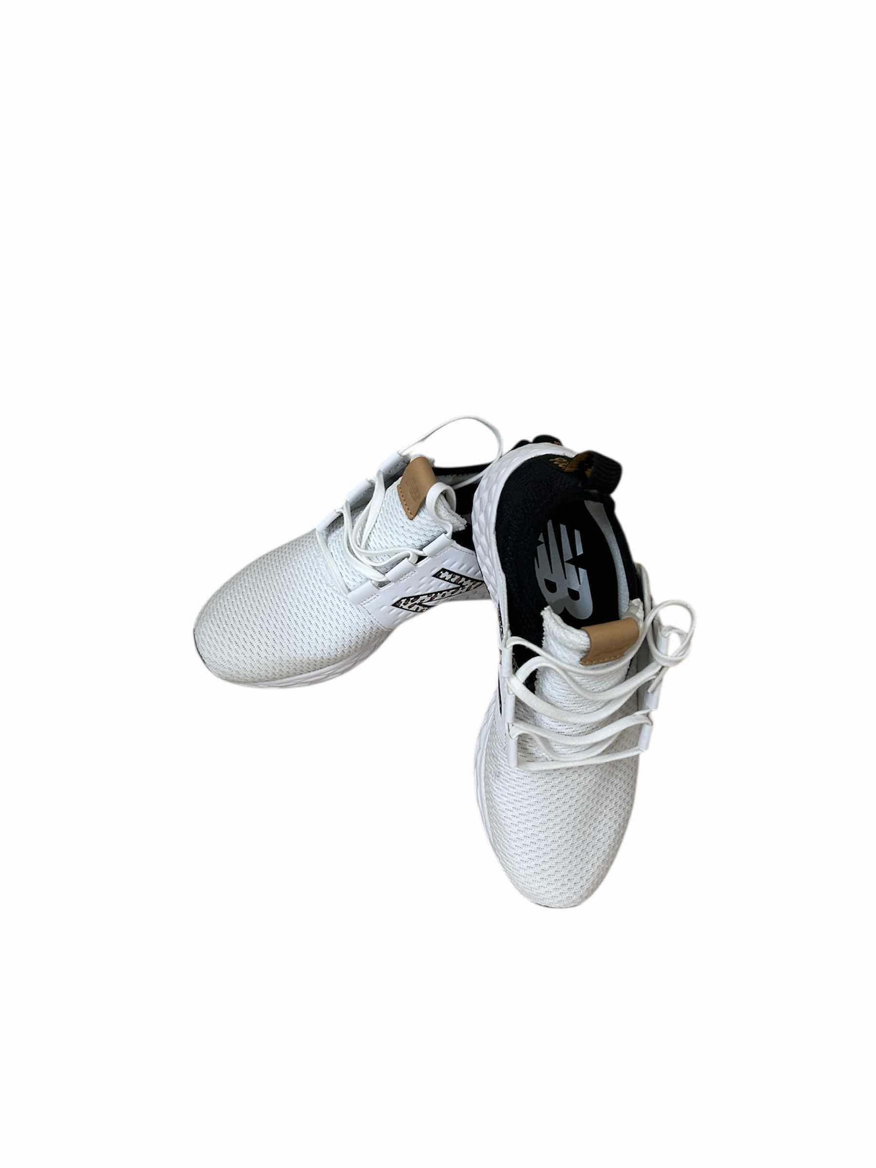 Photo 1 of NEW BALANCE WHITE FRESH FOAM CRUZ SIZE 8