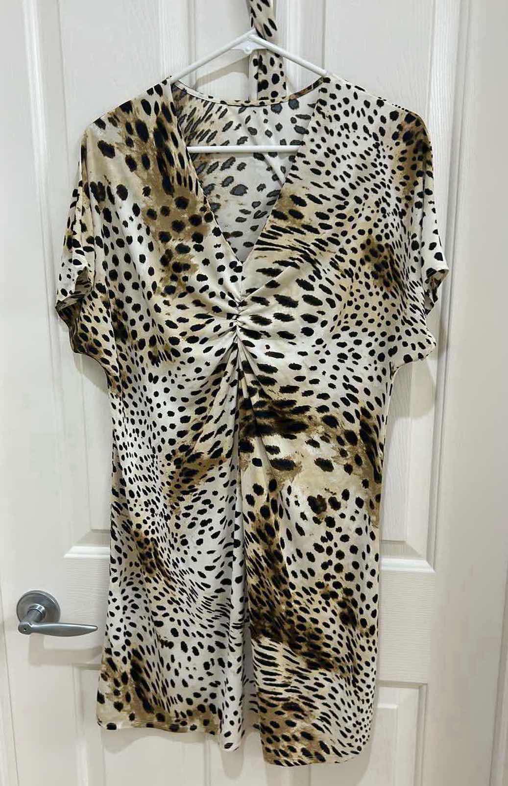Photo 1 of NATORI CHEETAH PRINT SLEEP GOWN AND MATCHING LUXURY ROBE SIZE S
