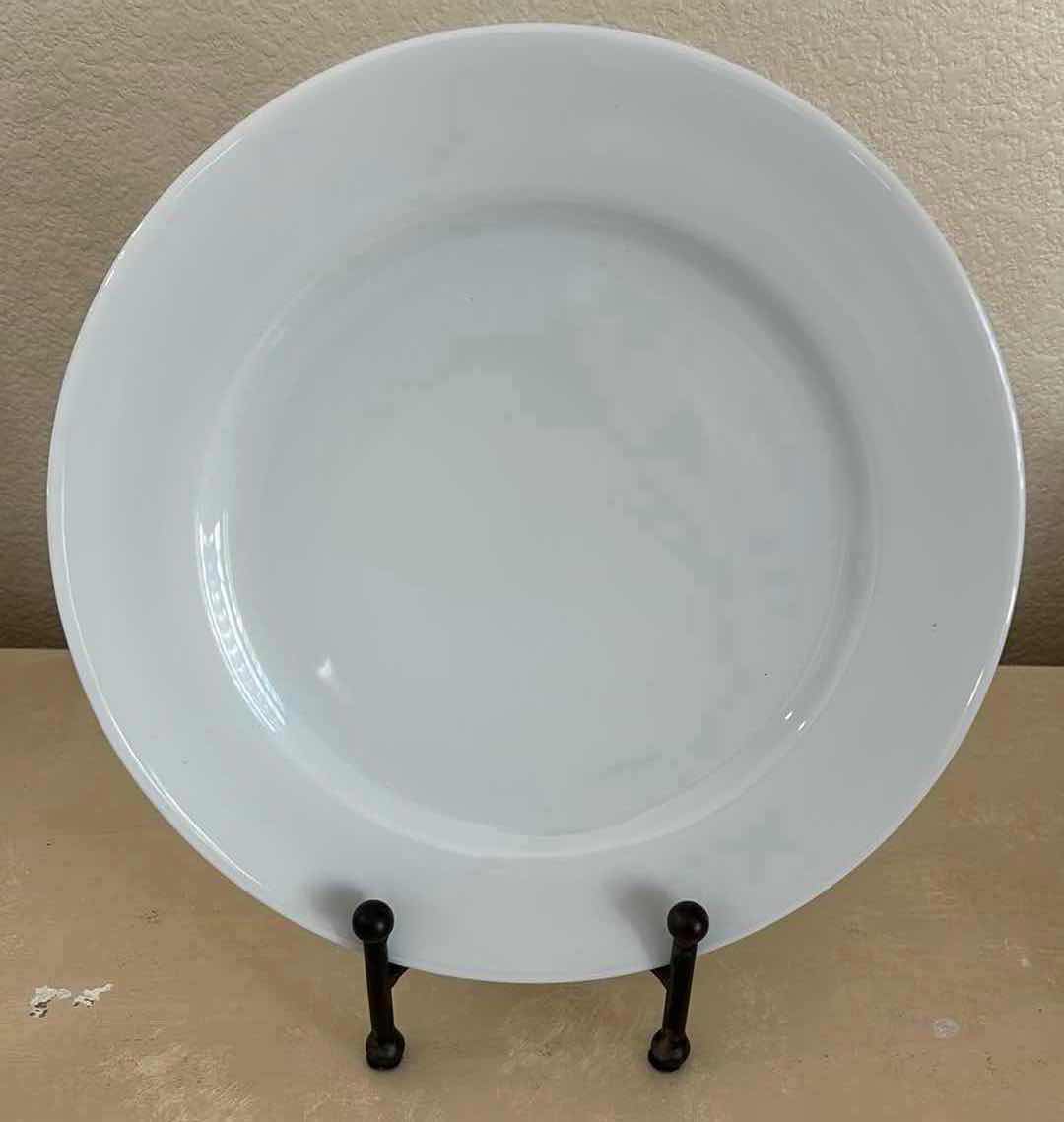 Photo 1 of PORCELAIN APILCO 5 PC DINNERWARE