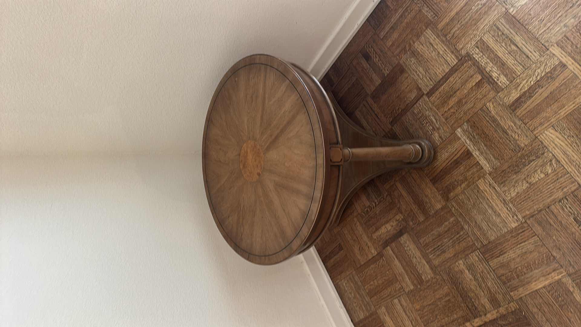 Photo 5 of 25" ROUND VINTAGE MAHOGANY SIDE TABLE  H 20”