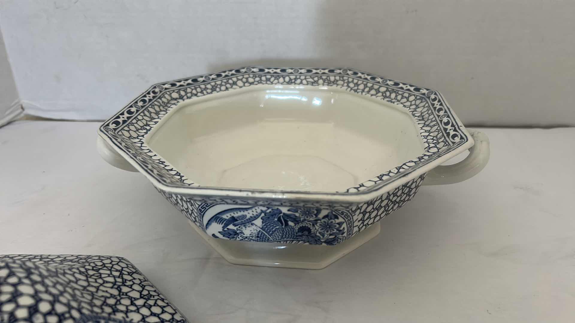 Photo 3 of ANTIQUE WILLIAM ADAMS BLUE AND WHITE LIDDED TUREEN 